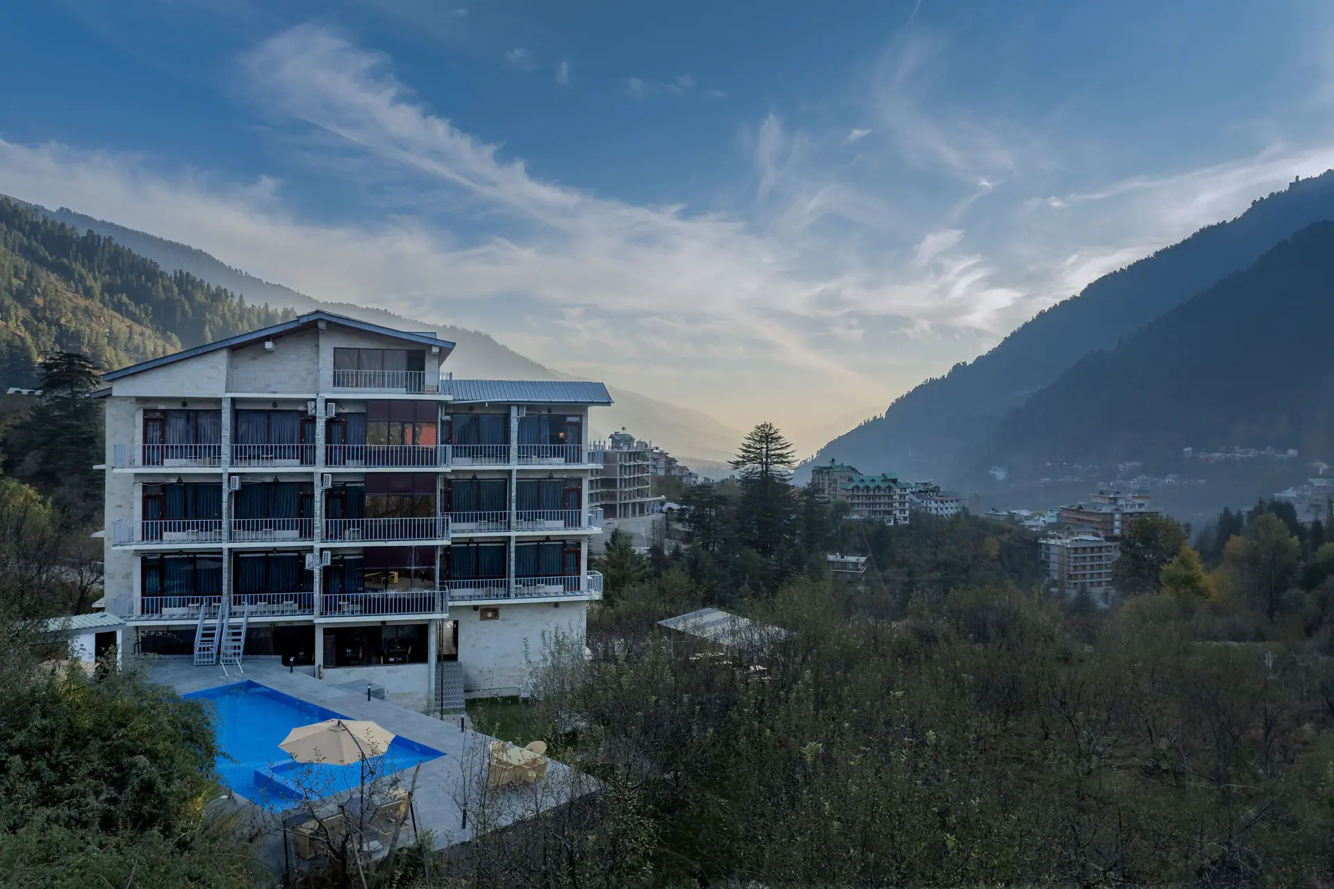 Luxury Hotels in Manali: Where Mountain Escapes Meet Unmatched Comfort