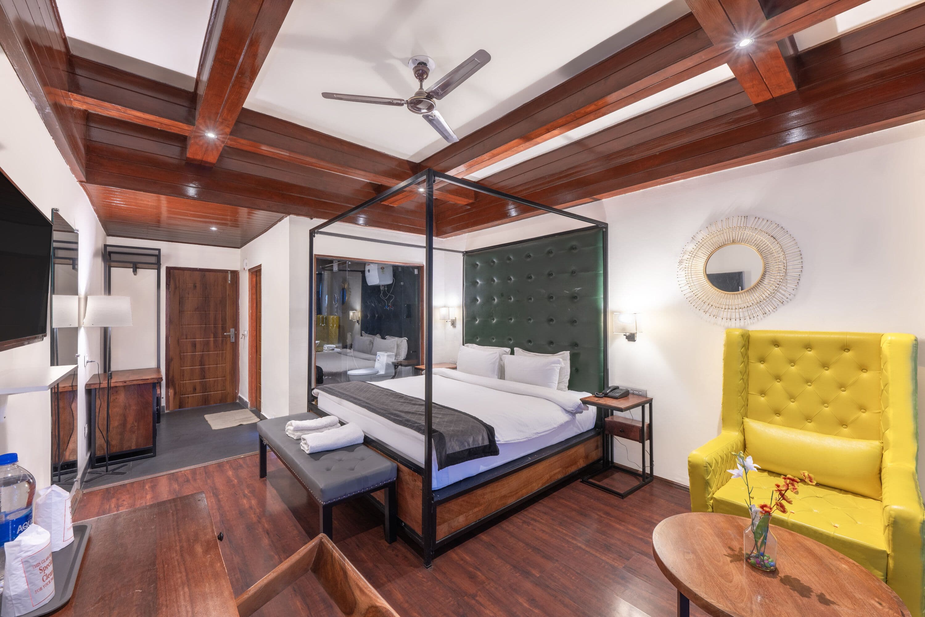Deluxe Room with Balcony (Valley View)