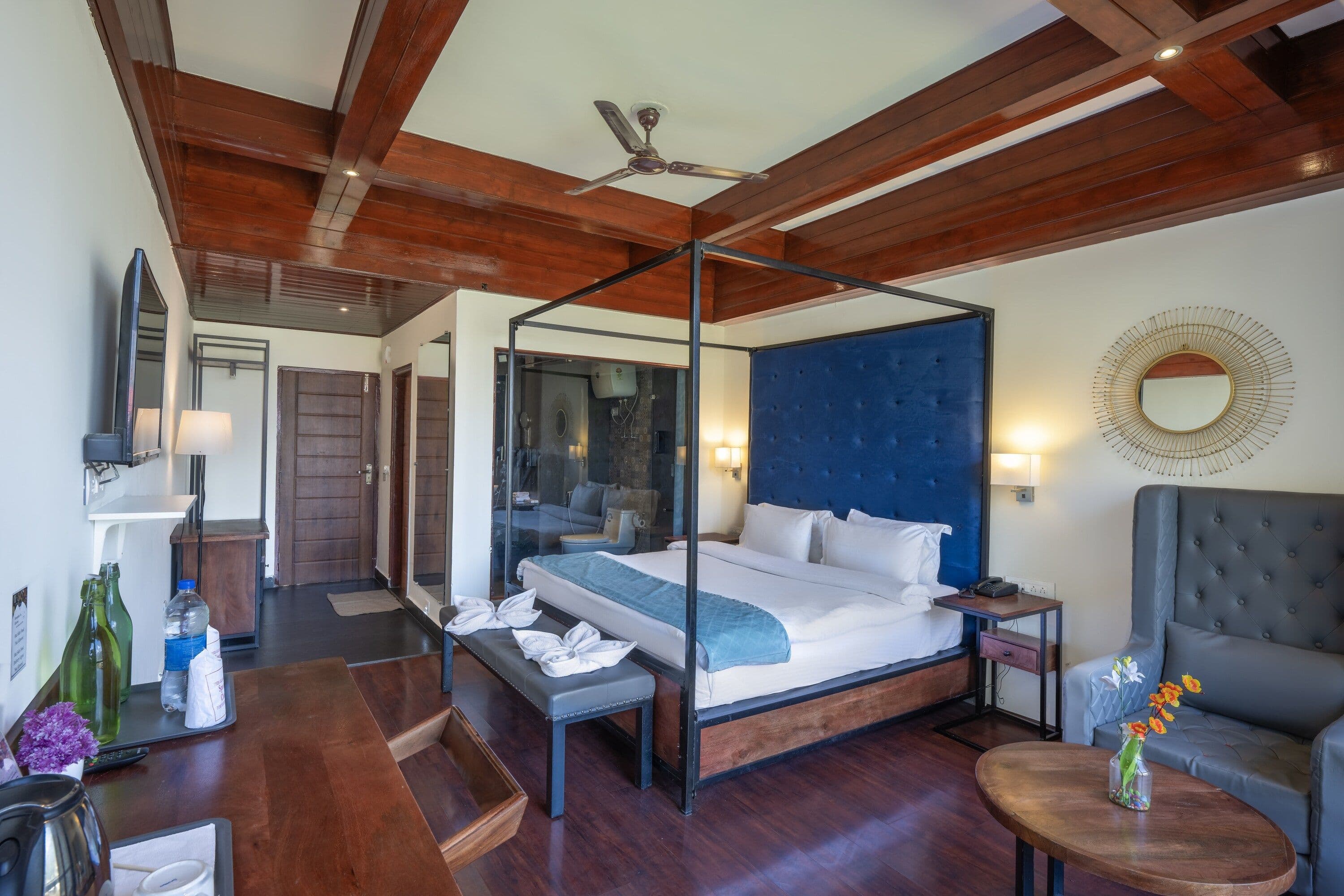 Superior Deluxe Room with Balcony (Mountain View)