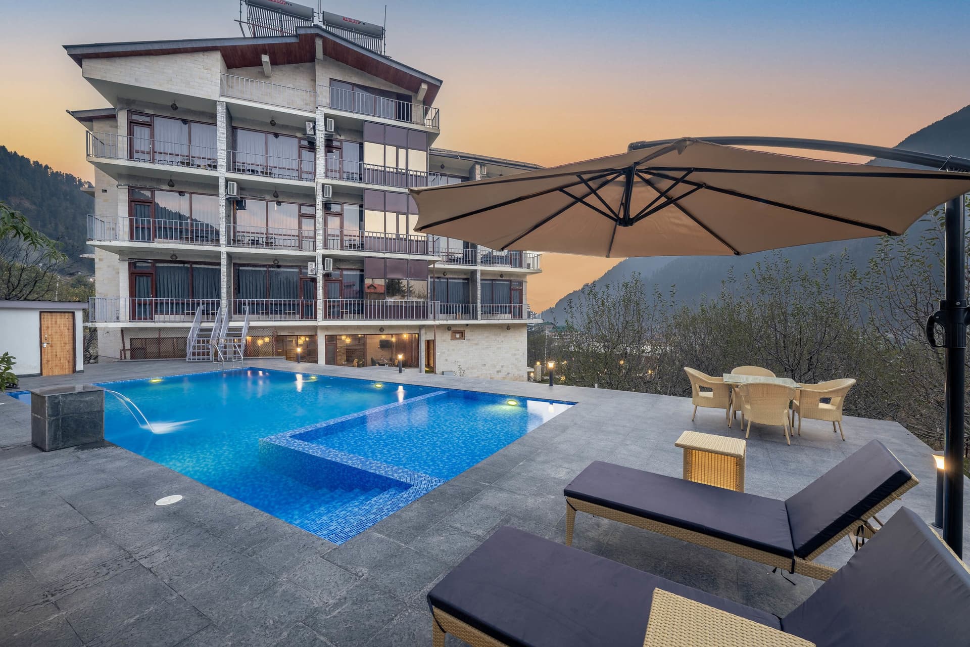 Why Echor Aurum Manali Is a Top Choice for a Luxury Stay in Manali Himachal