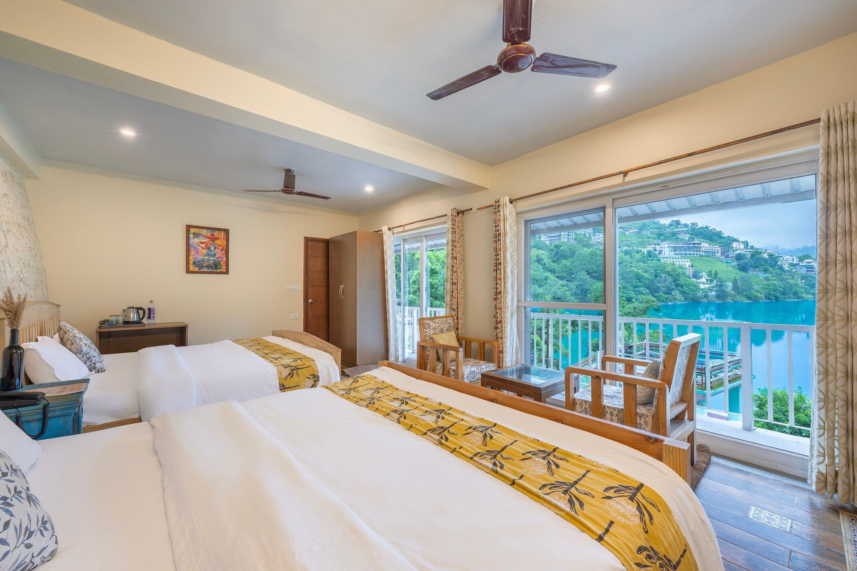 Deluxe Family Room with Balcony (Lake View)