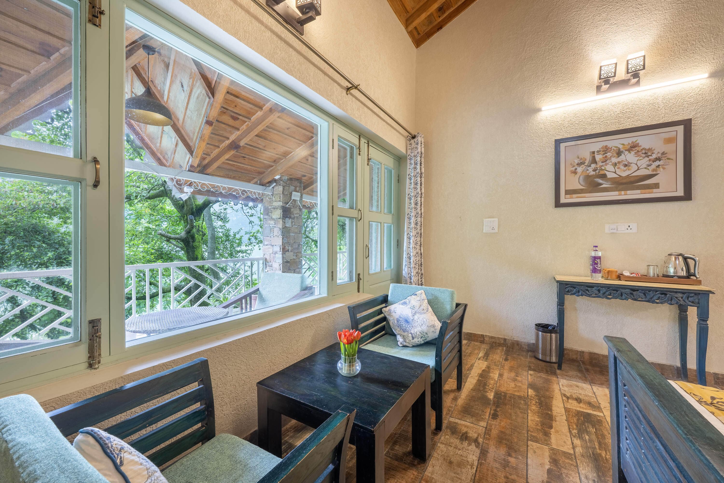 Deluxe Room with Balcony (Forest View)