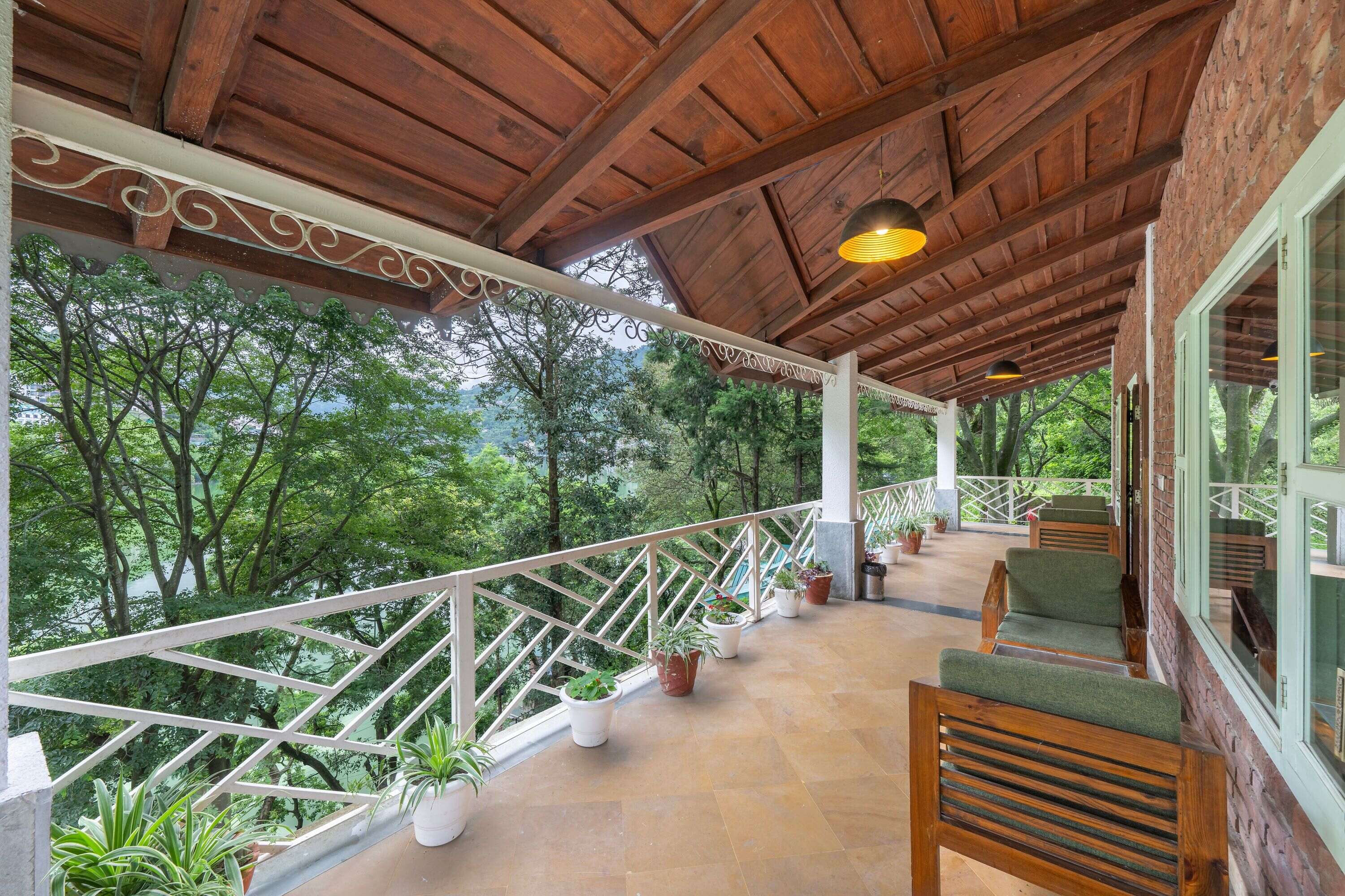 Deluxe Room with Balcony (Forest View)