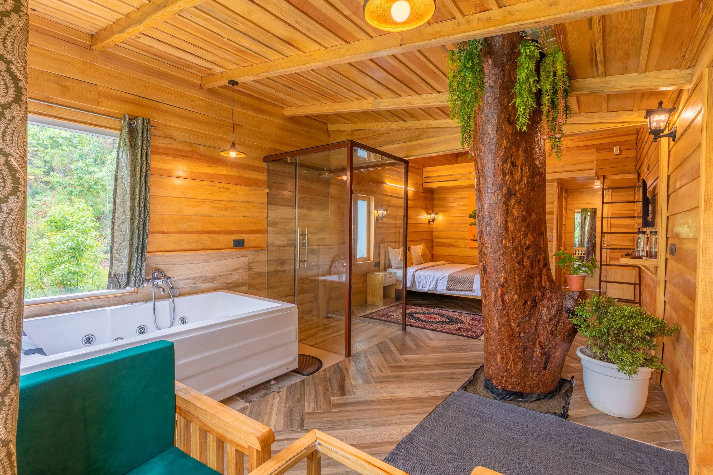Duplex Jacuzzi Suite (Lake View)