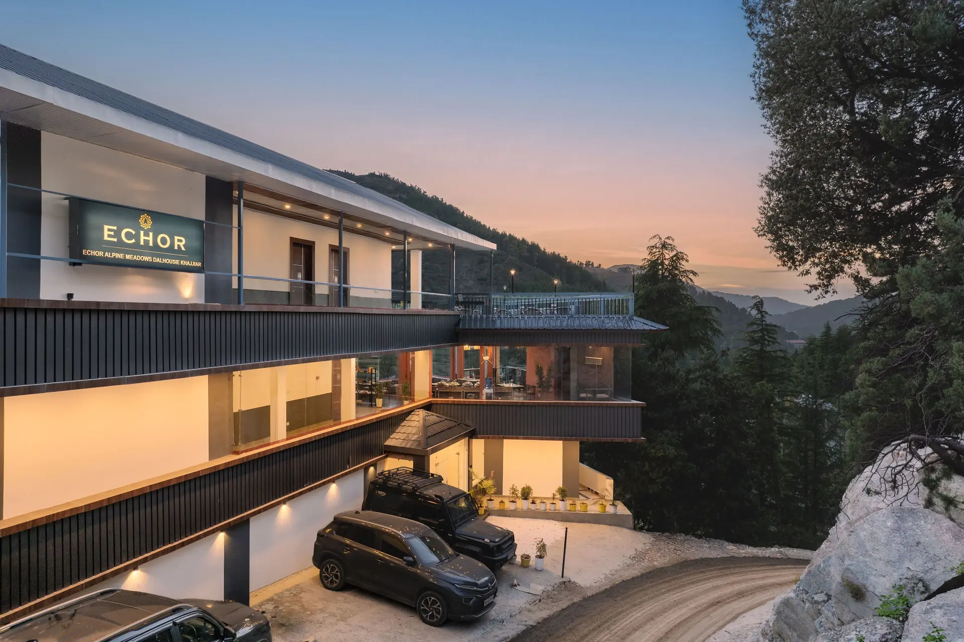 Best Luxury Dalhousie Accommodations for a Comfortable Stay-Echor