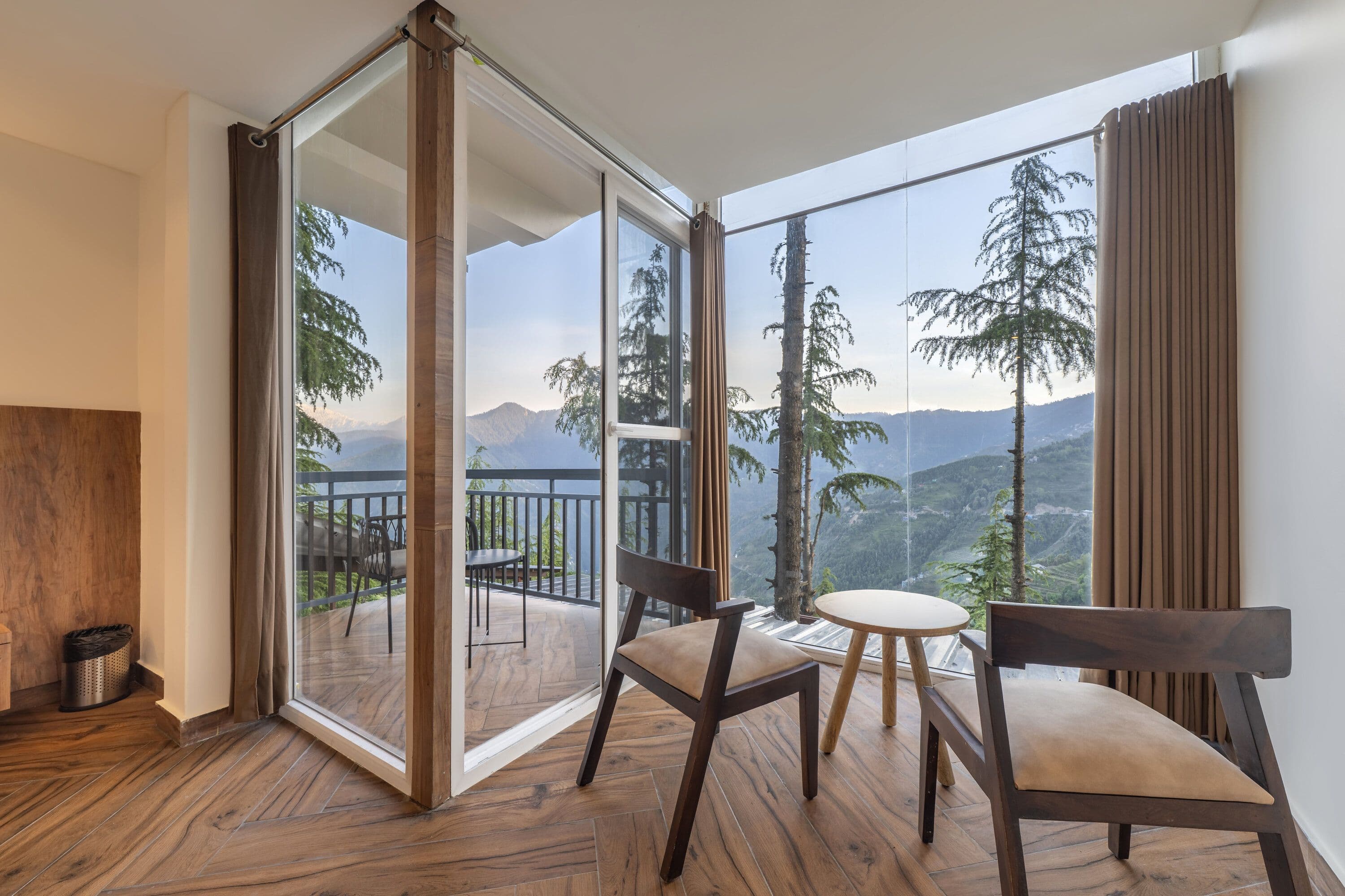 Superior Deluxe Room with Balcony (Valley View)