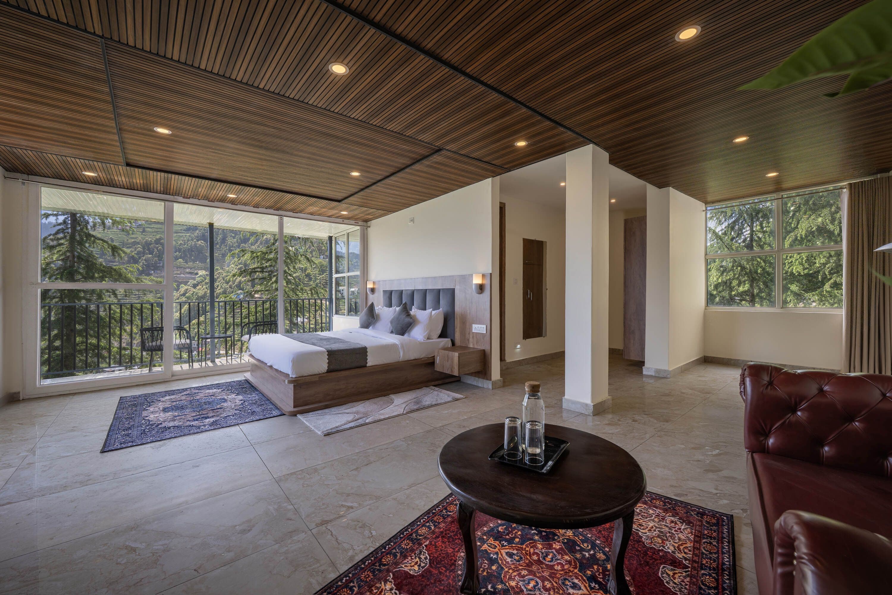 Premier Jacuzzi Room with Balcony (Valley View)
