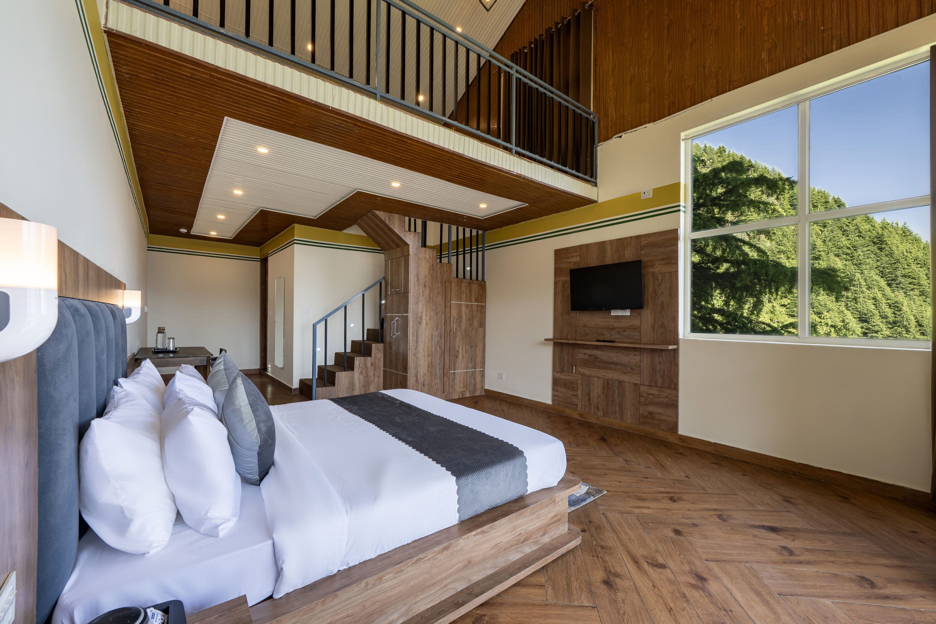 Duplex Attic Room with Balcony (Valley View)