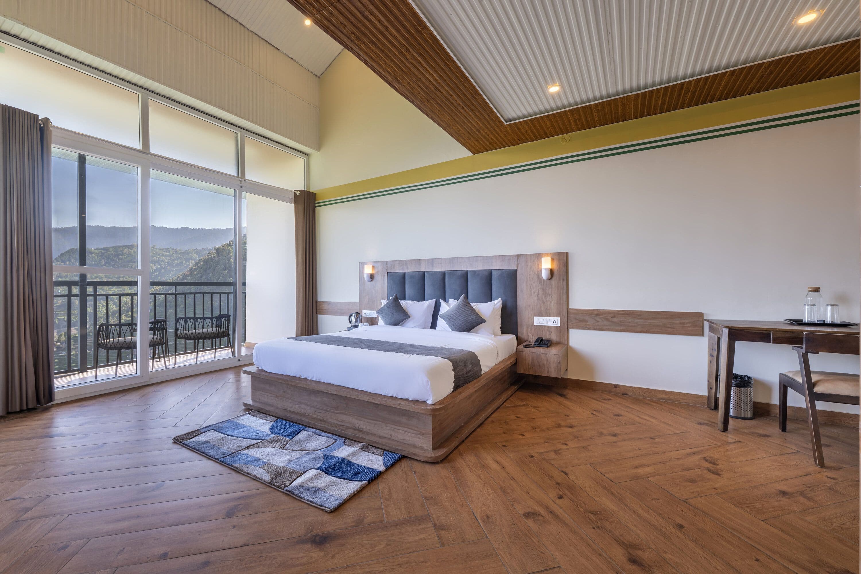 Duplex Attic Room with Balcony (Valley View)