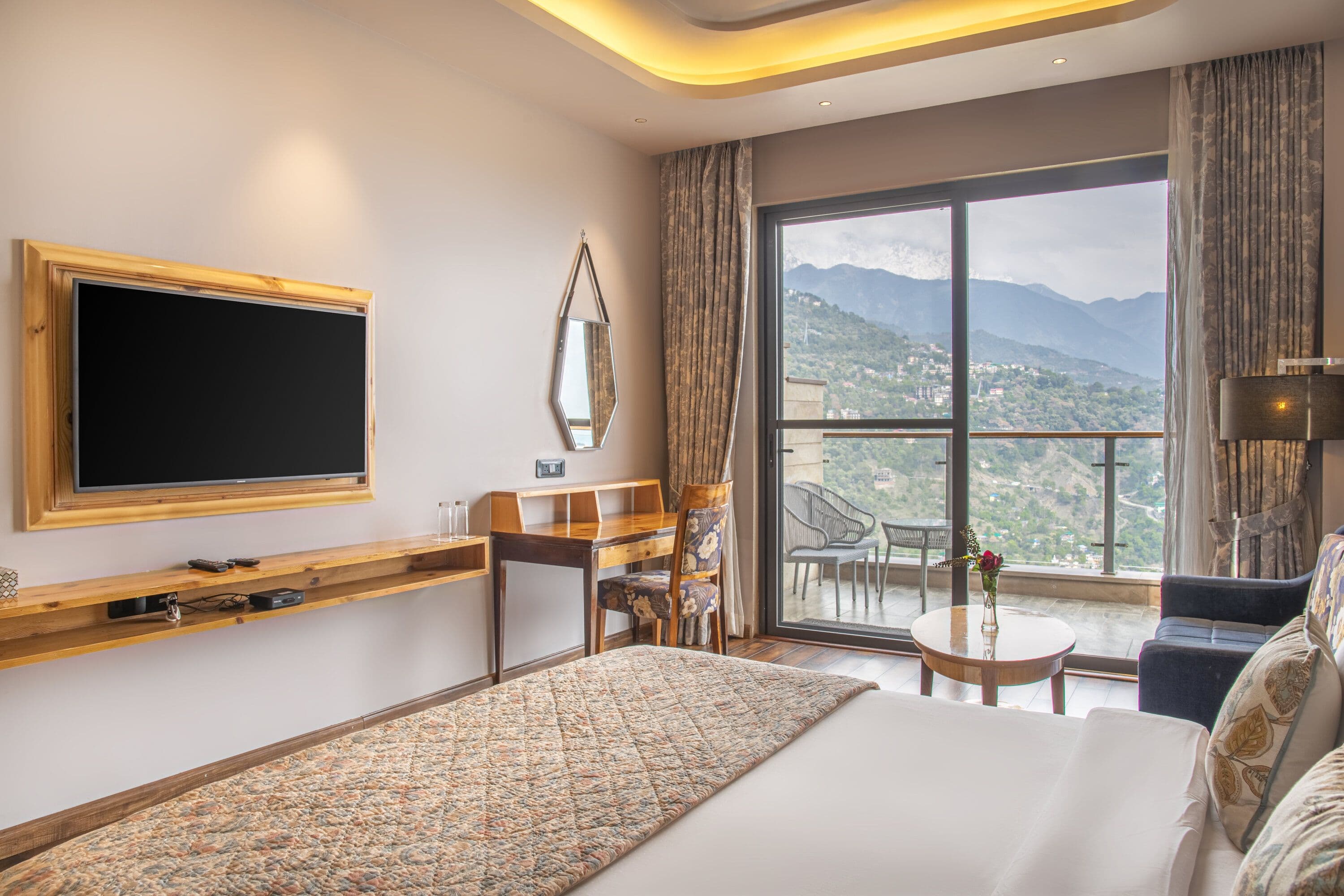 MTV Club Jacuzzi Room (Mountain View)