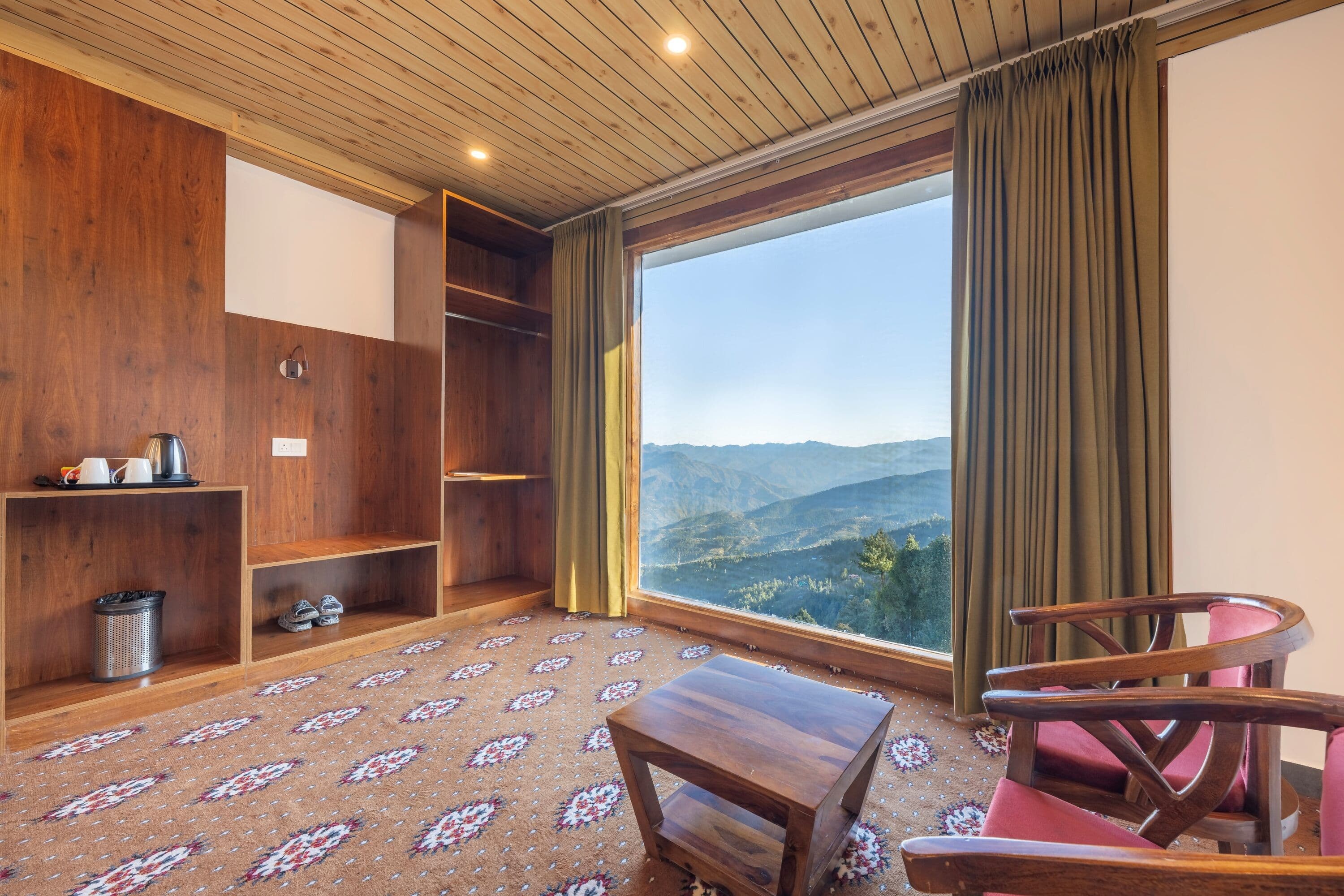 Luxury Classic Room (Valley View)