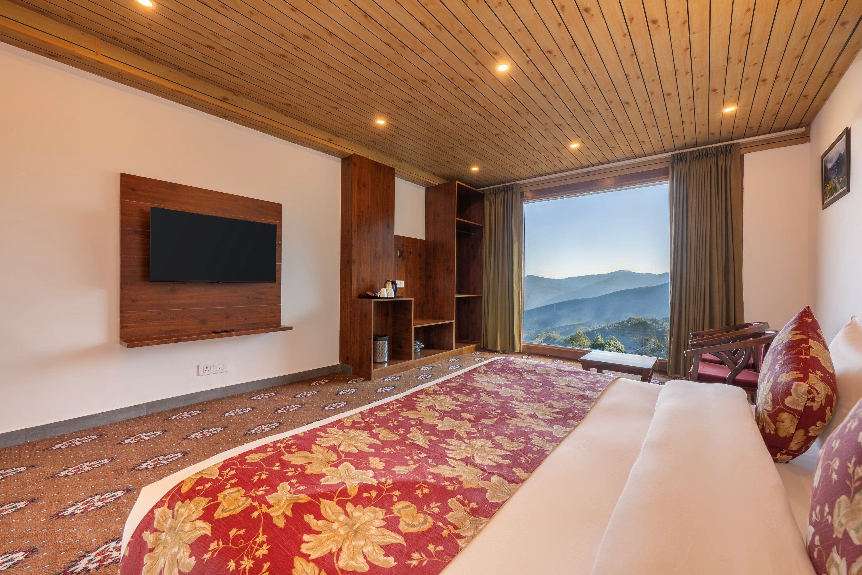 Luxury Classic Room (Valley View)