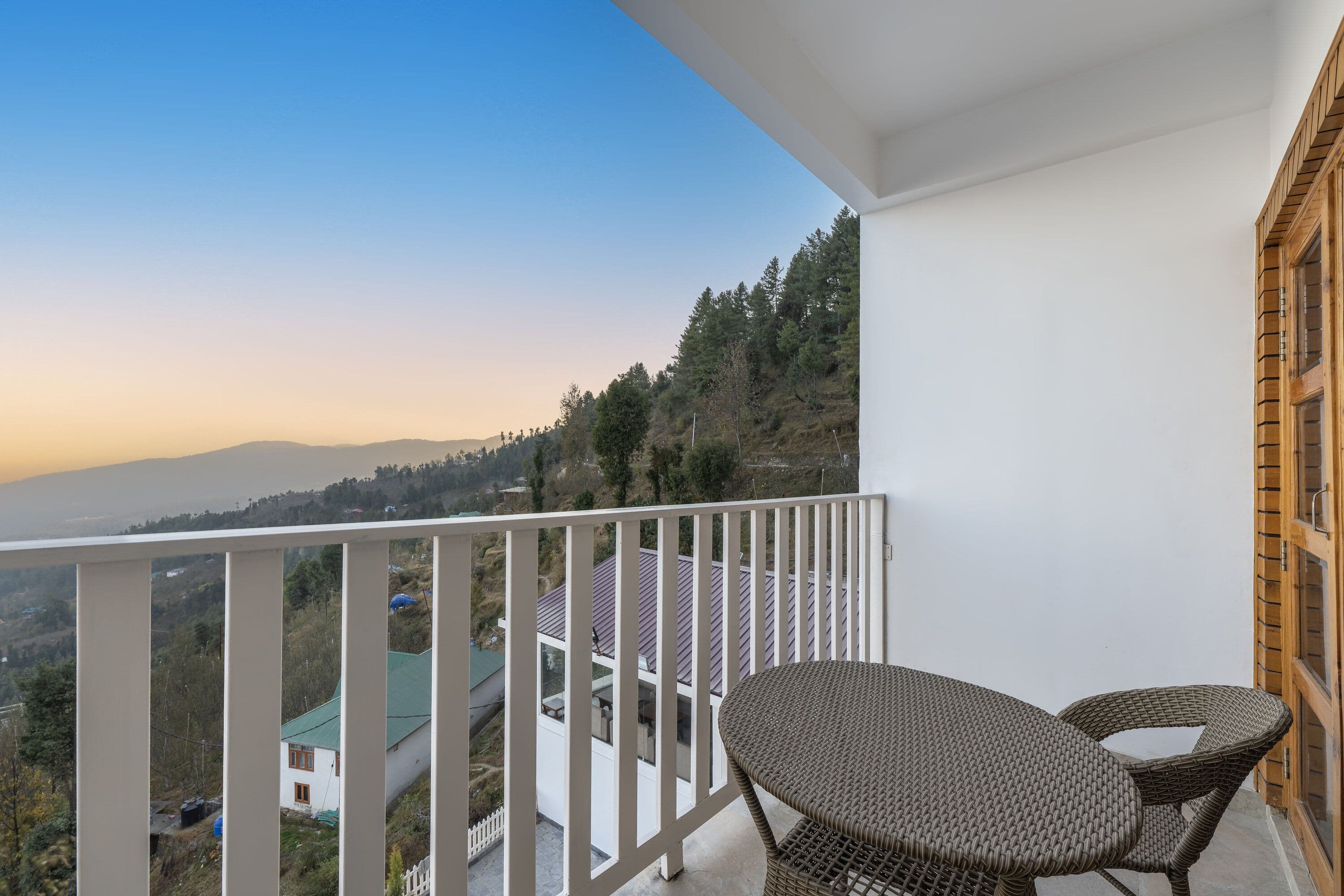 Luxury Classic Room with Balcony (Pool View)