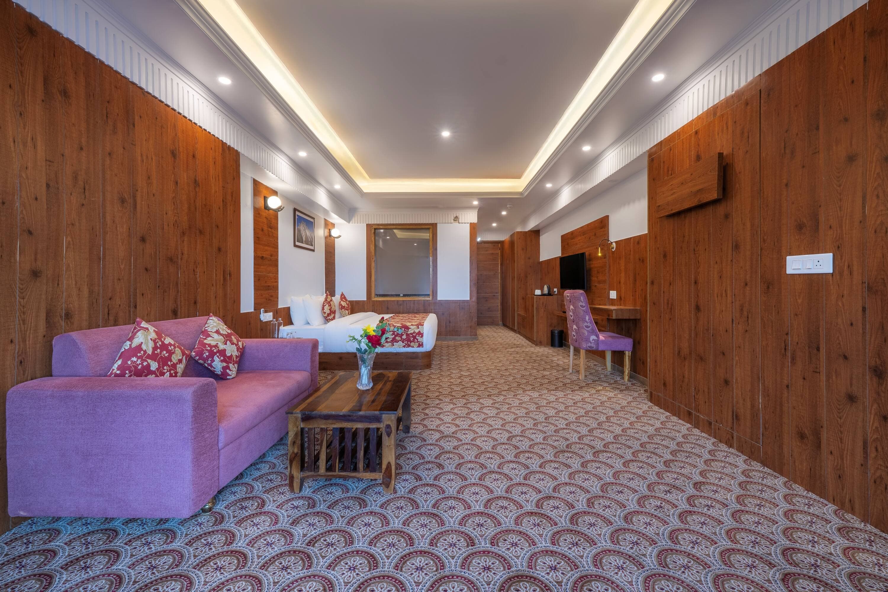 Premium Room with Balcony (Valley View)