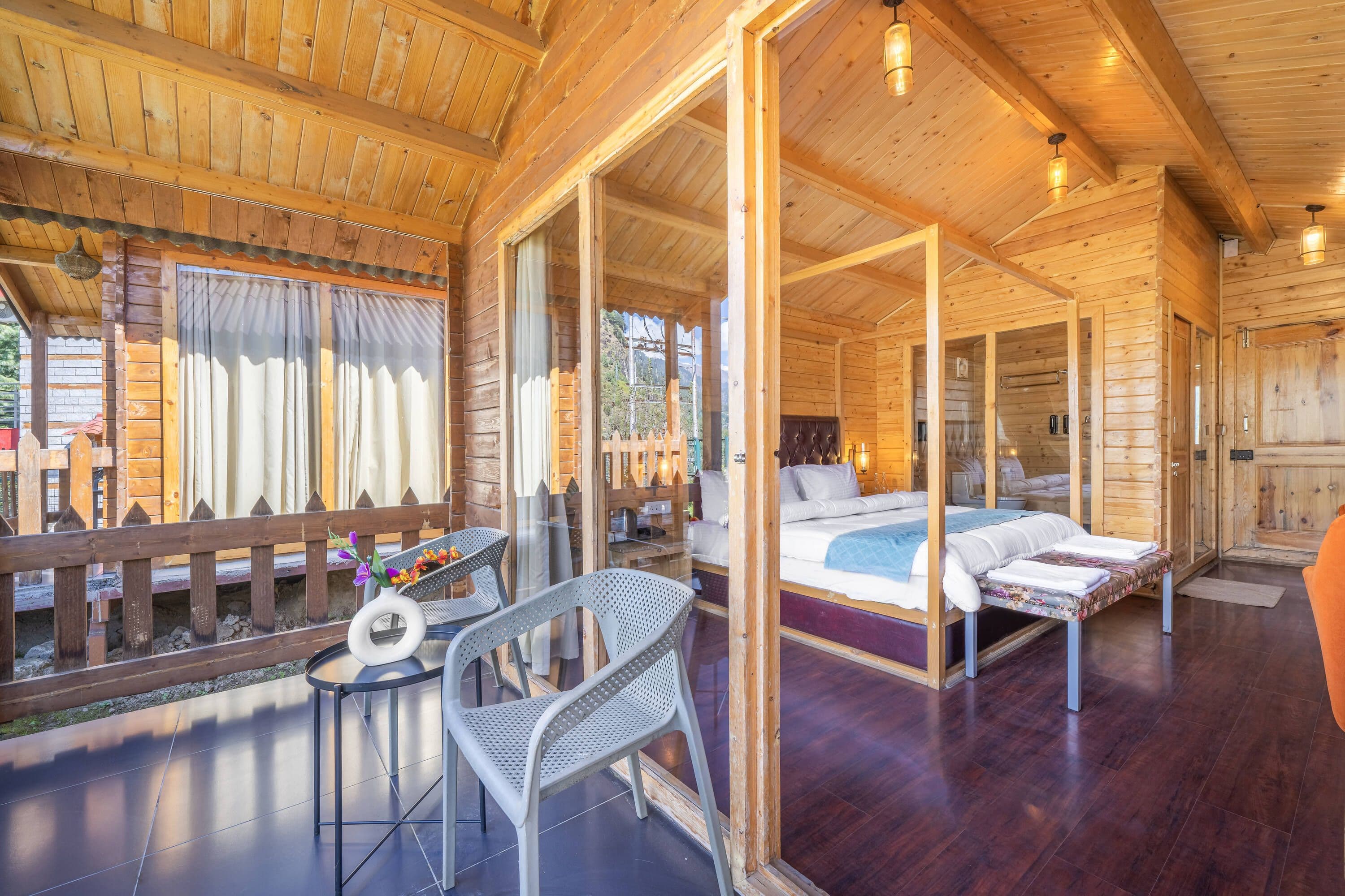 Alpine Cottage Room with Balcony (Mountain View)