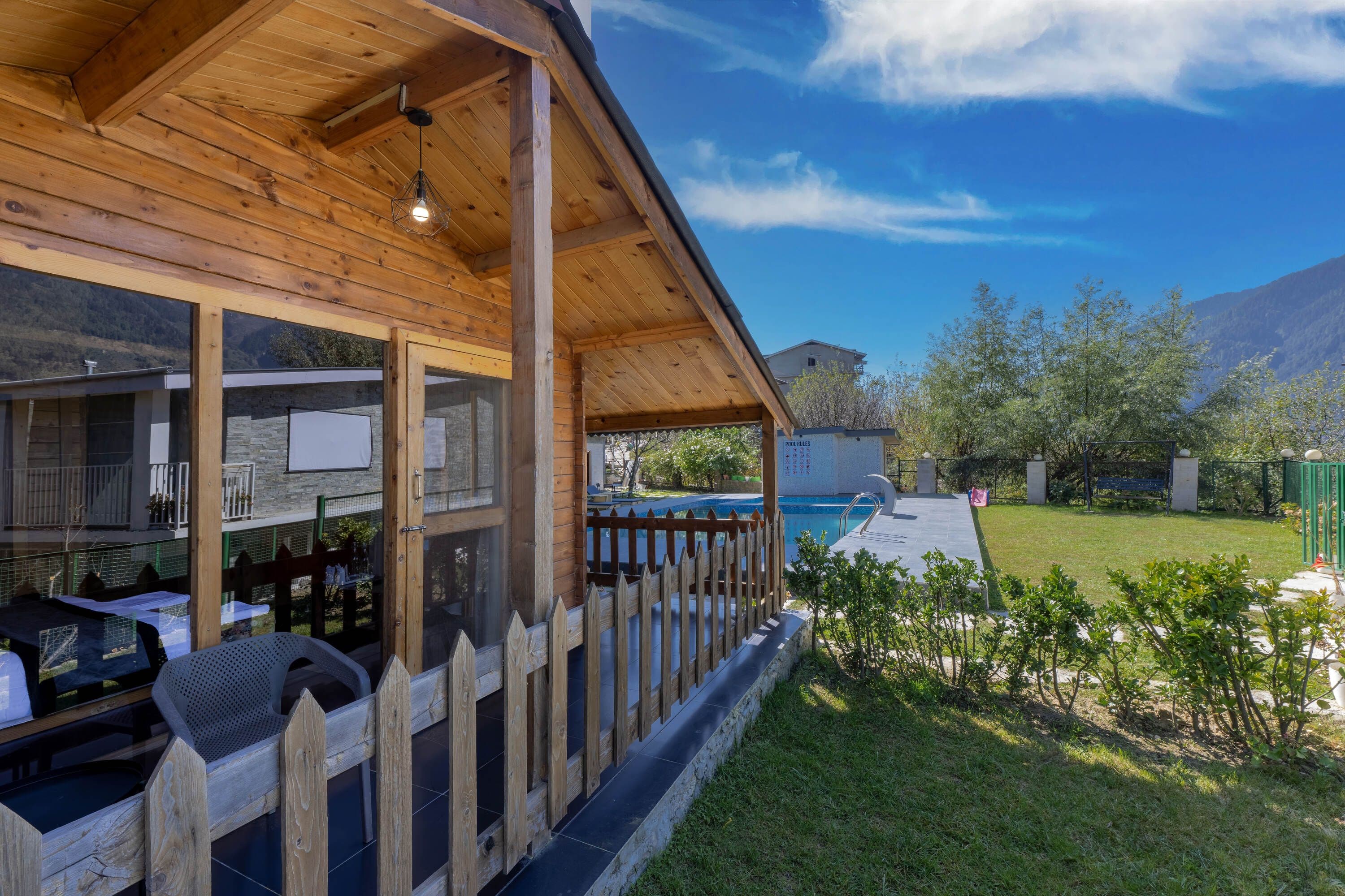 Alpine Cottage Room with Balcony (Mountain View)