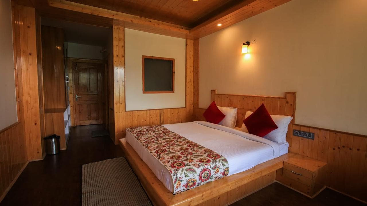 Grand Valley Vista Room with Balcony (Valley View)