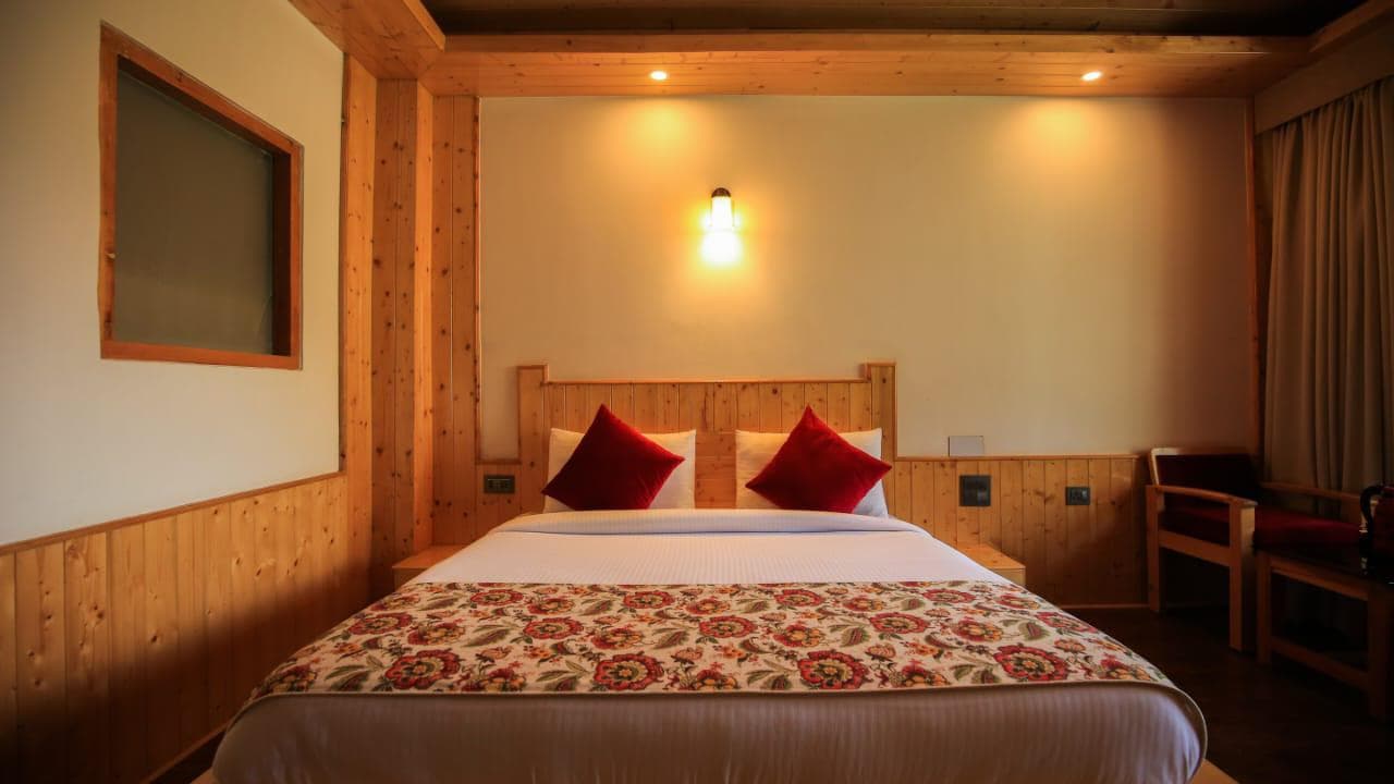 Grand Valley Vista Room with Balcony (Valley View)