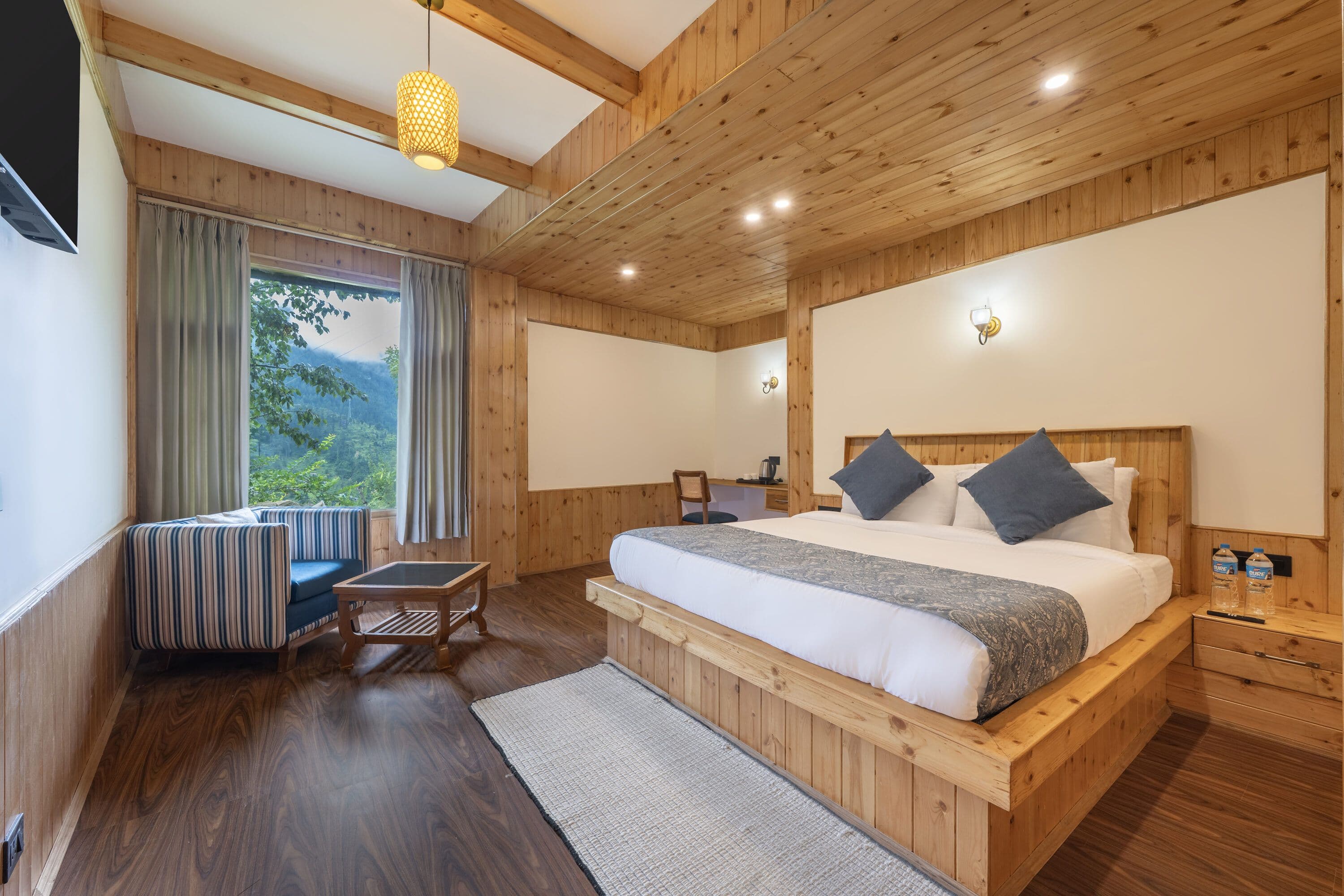 Alpine Village Room