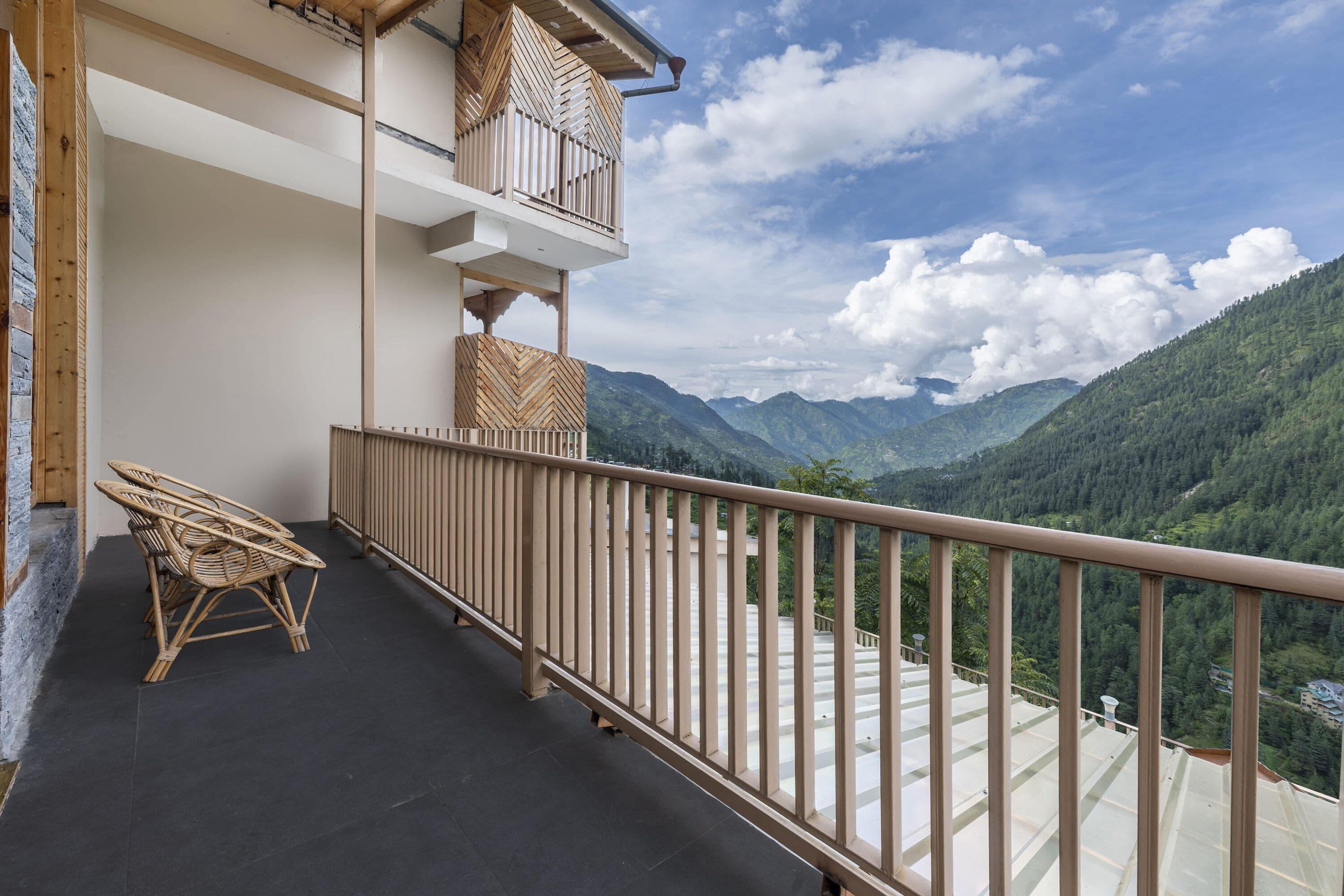 Grand Valley Vista Room with Balcony (Valley View)