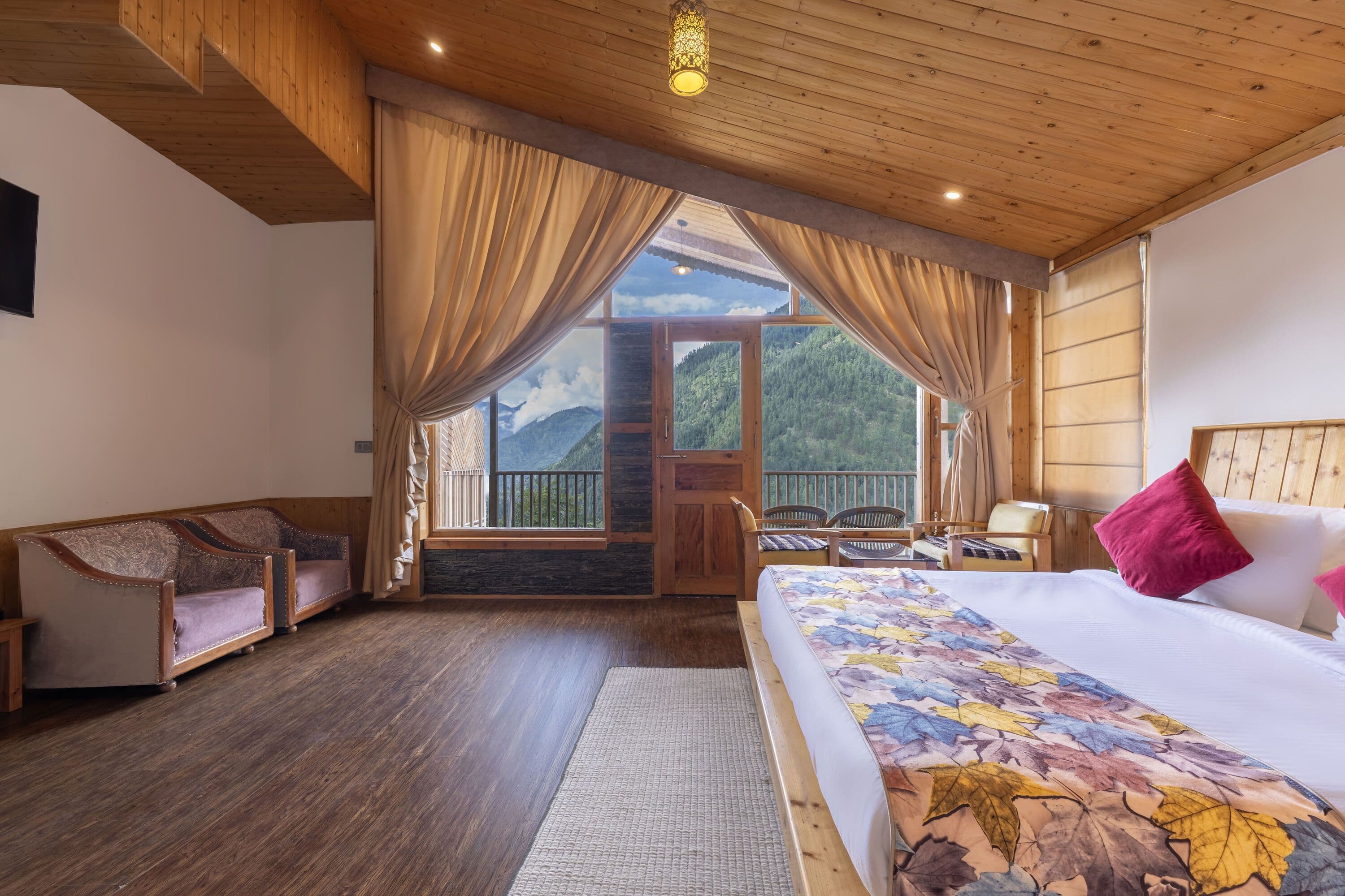 Grand Valley Vista Room with Balcony (Valley View)