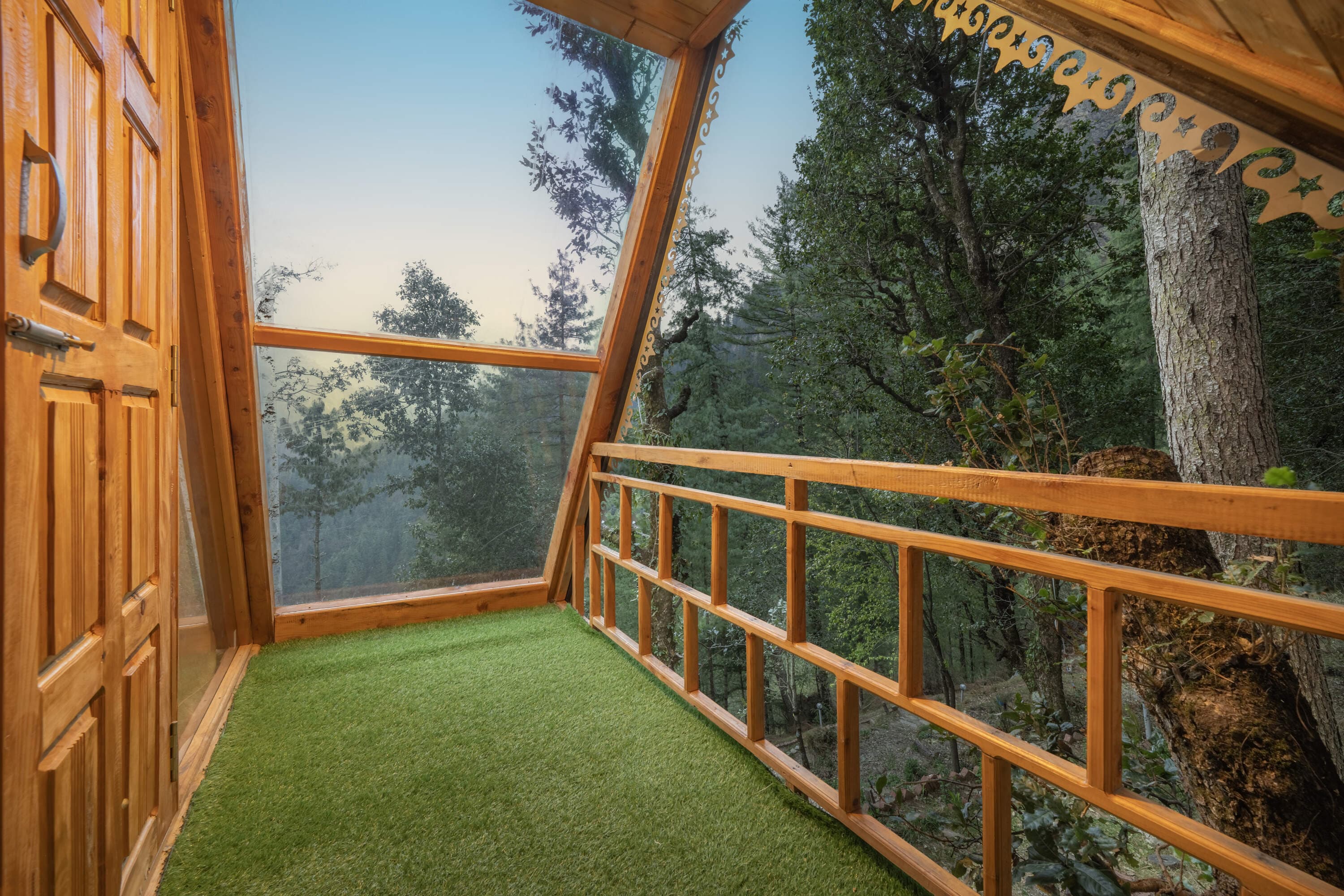Stargazing Tree Cottage (Valley View)