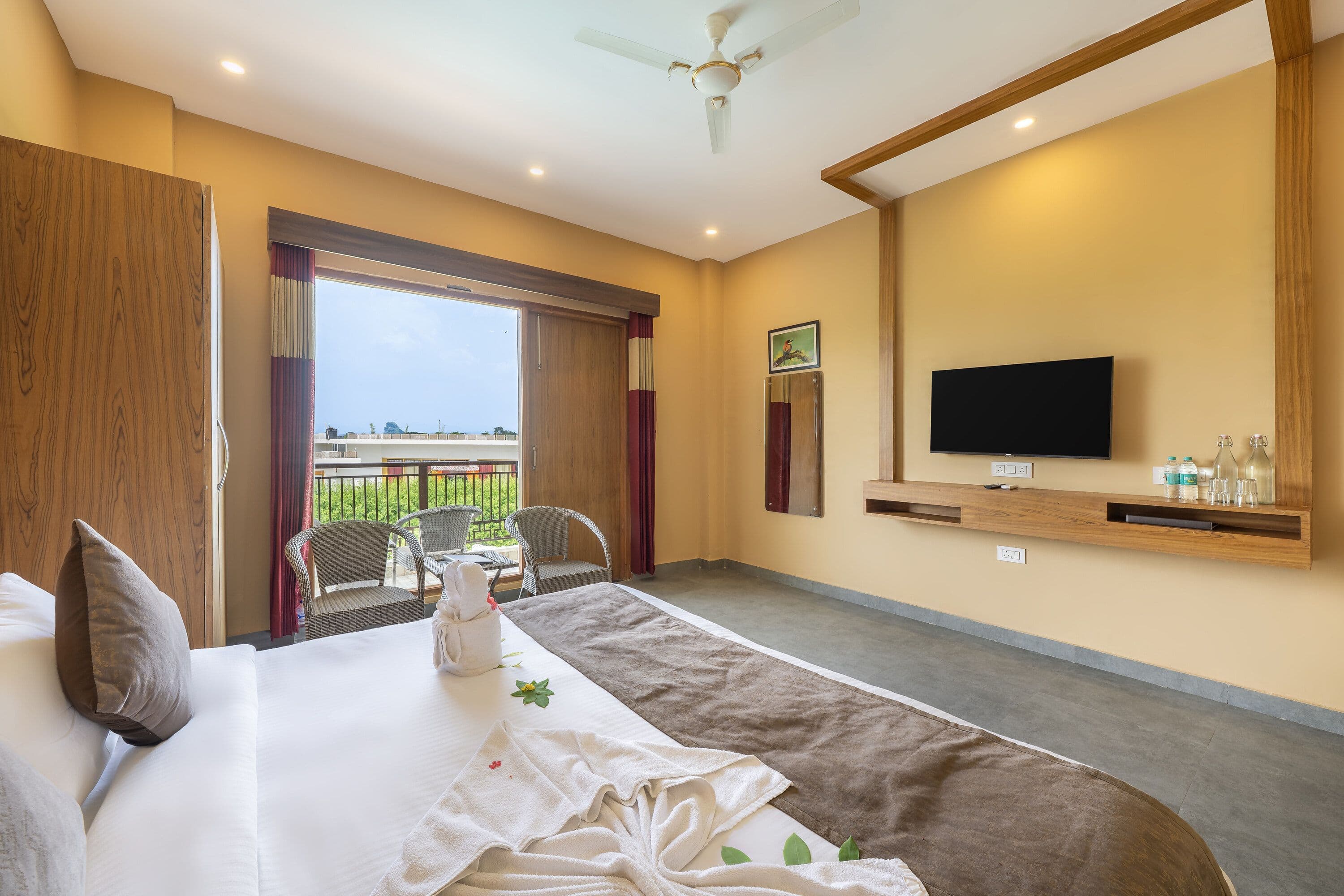 Deluxe Room with Balcony (Pool View)