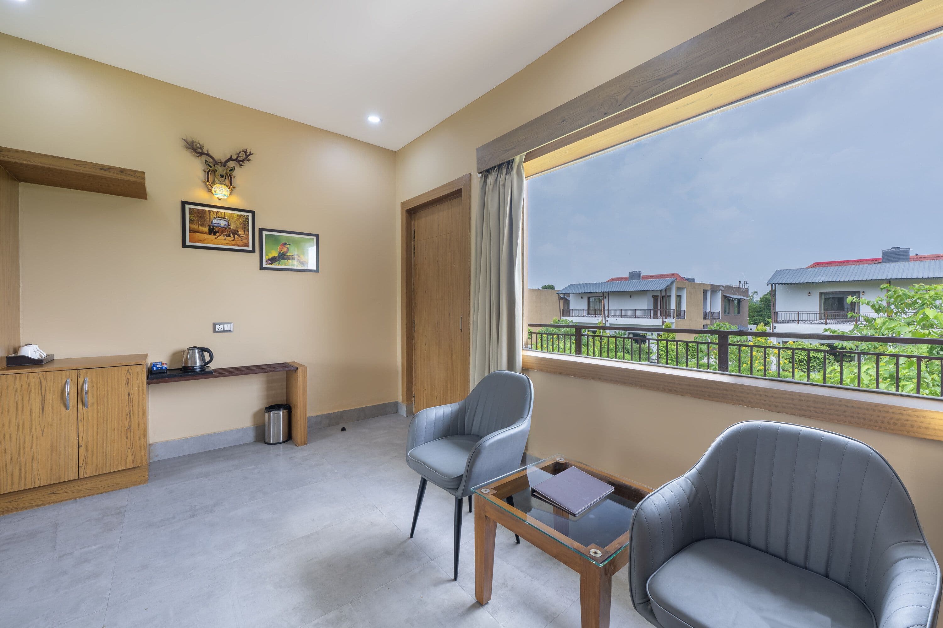Royal Suite with Balcony (Garden View)