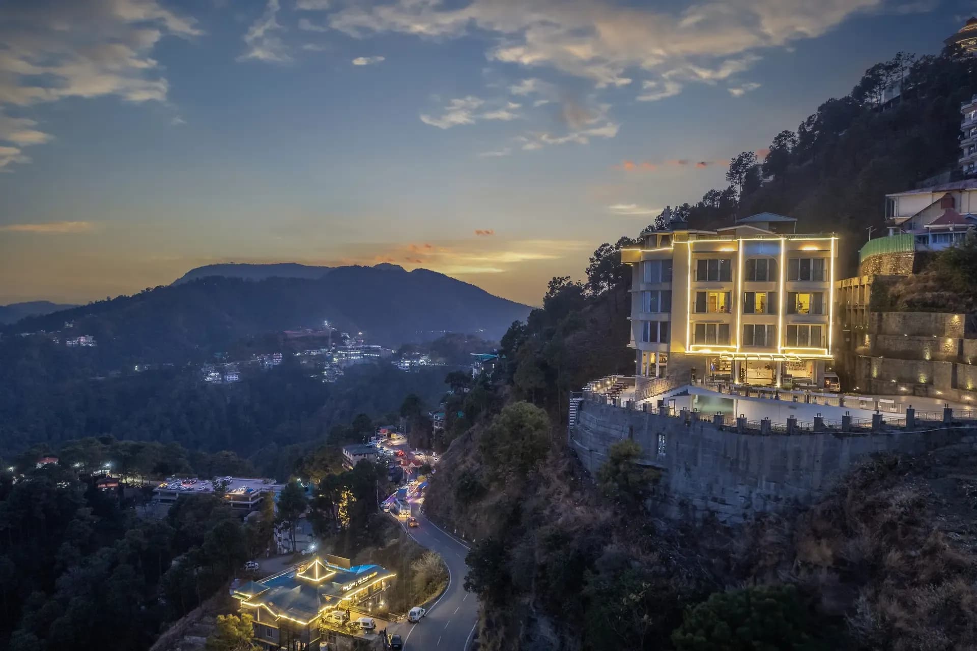 Luxury Hotels in Shimla with Breathtaking Mountain Views