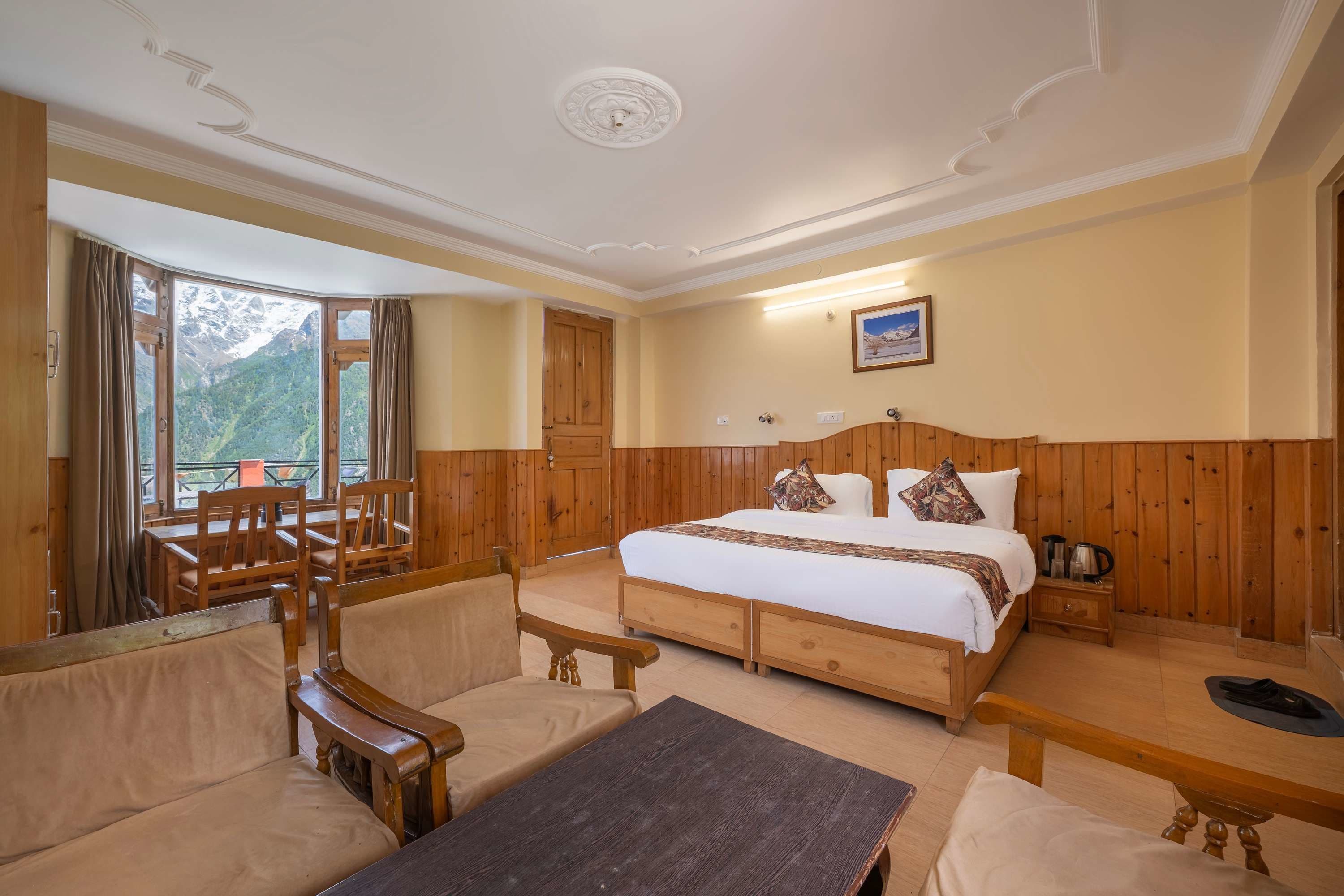 Cottage Room with Open Terrace (Mountain View)