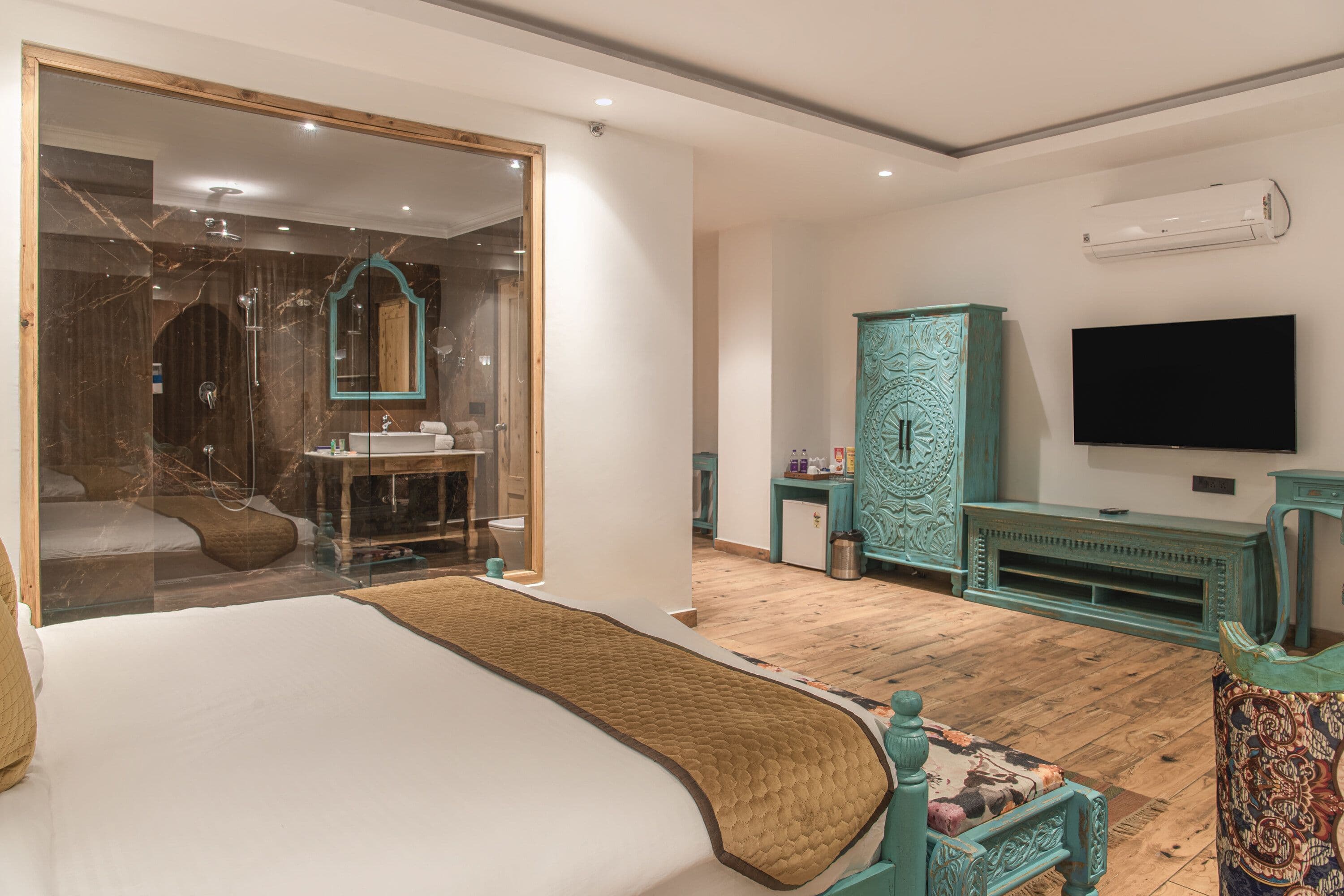 Deluxe Room (Without Balcony & View)