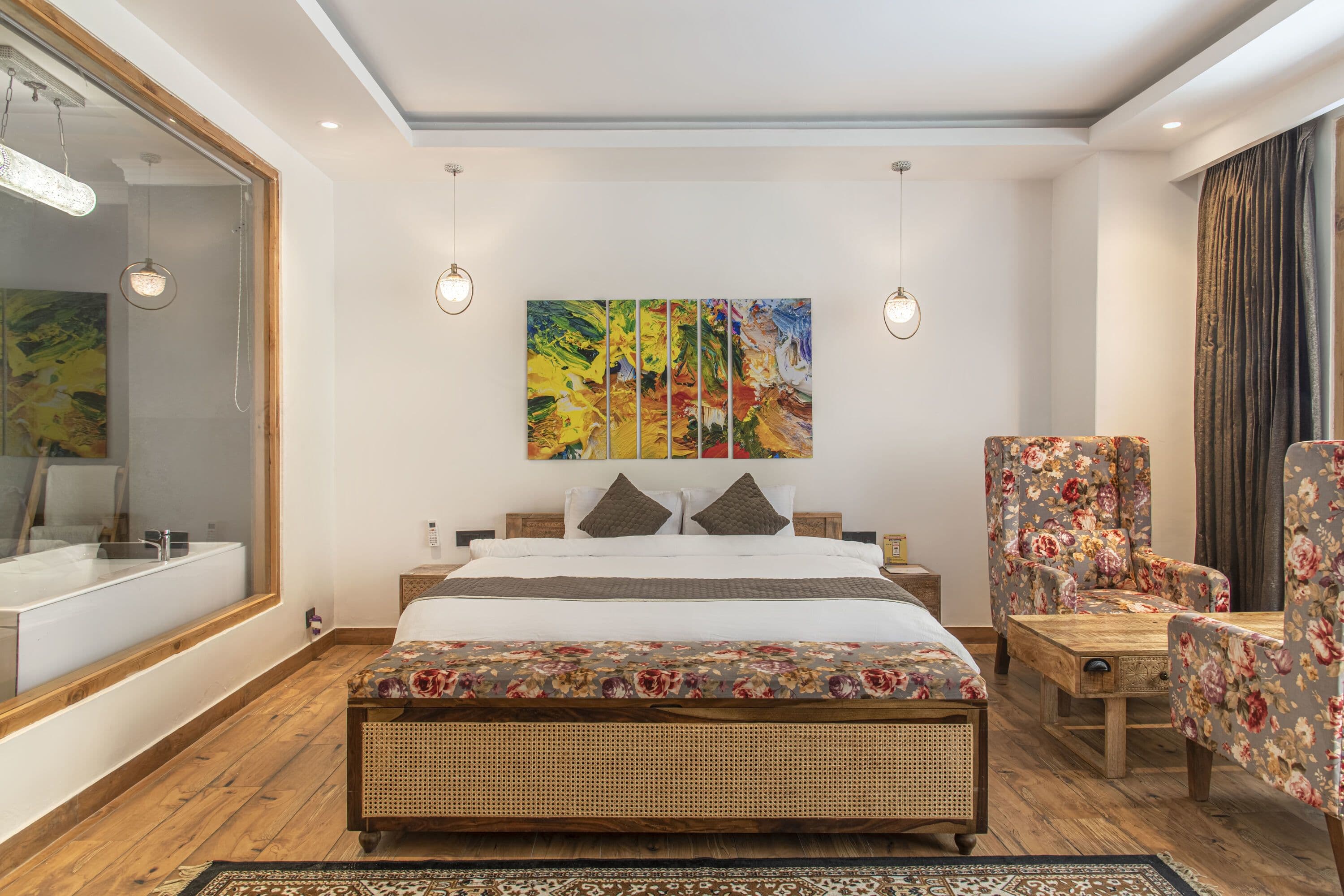 Premier Jacuzzi Room with Balcony (River View)