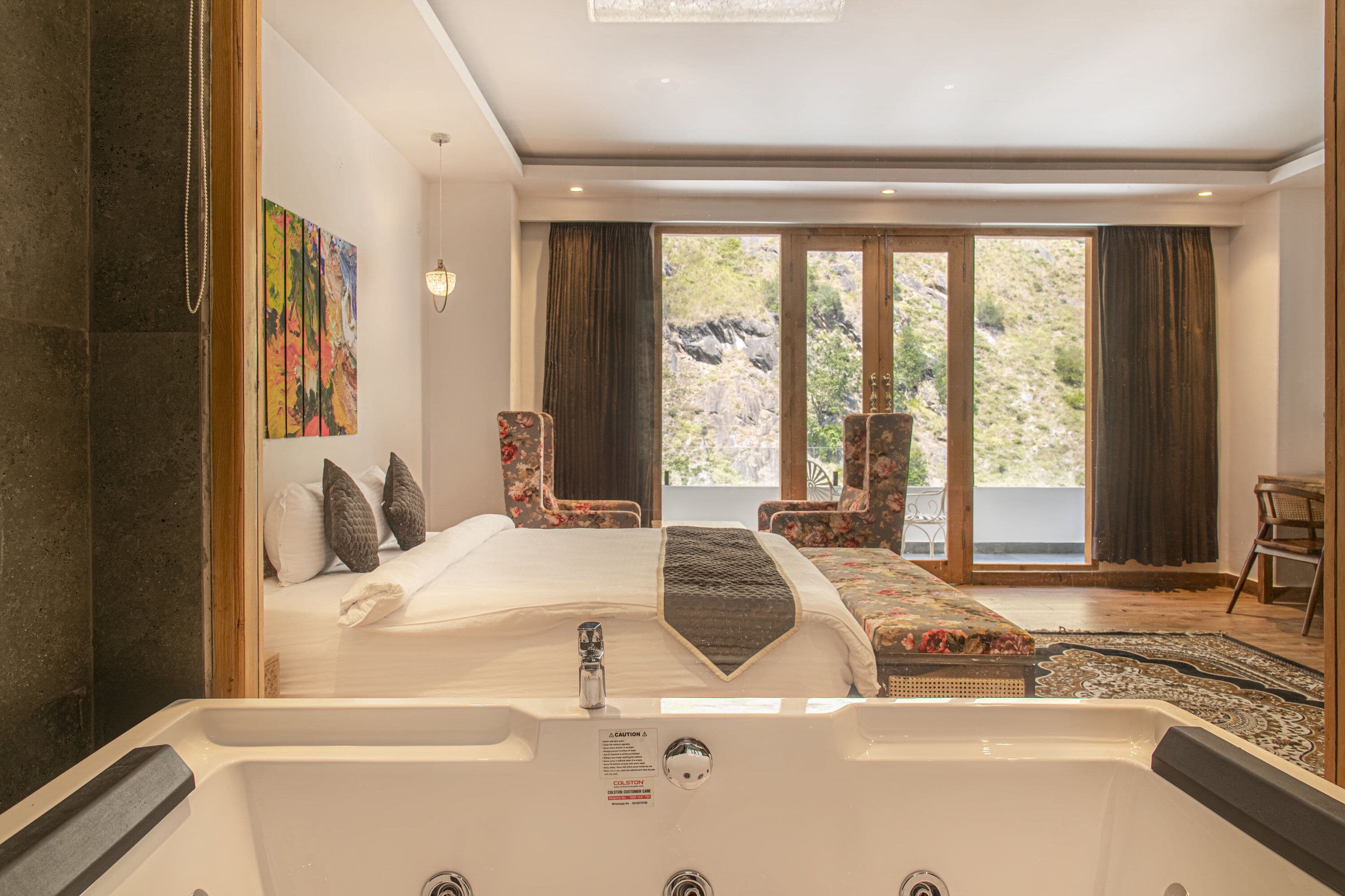 Premier Jacuzzi Room with Balcony (River View)