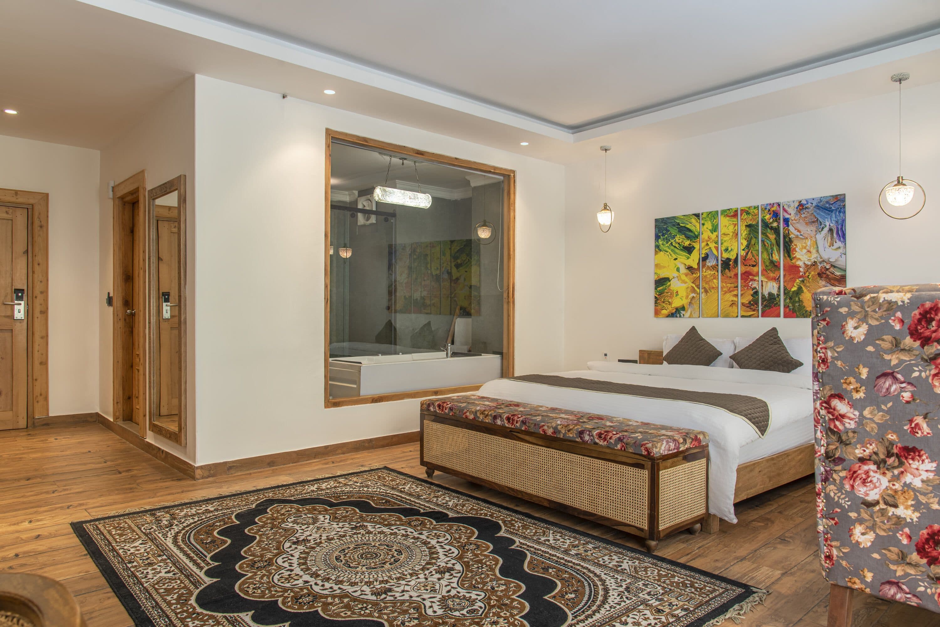 Premier Jacuzzi Room with Balcony (River View)