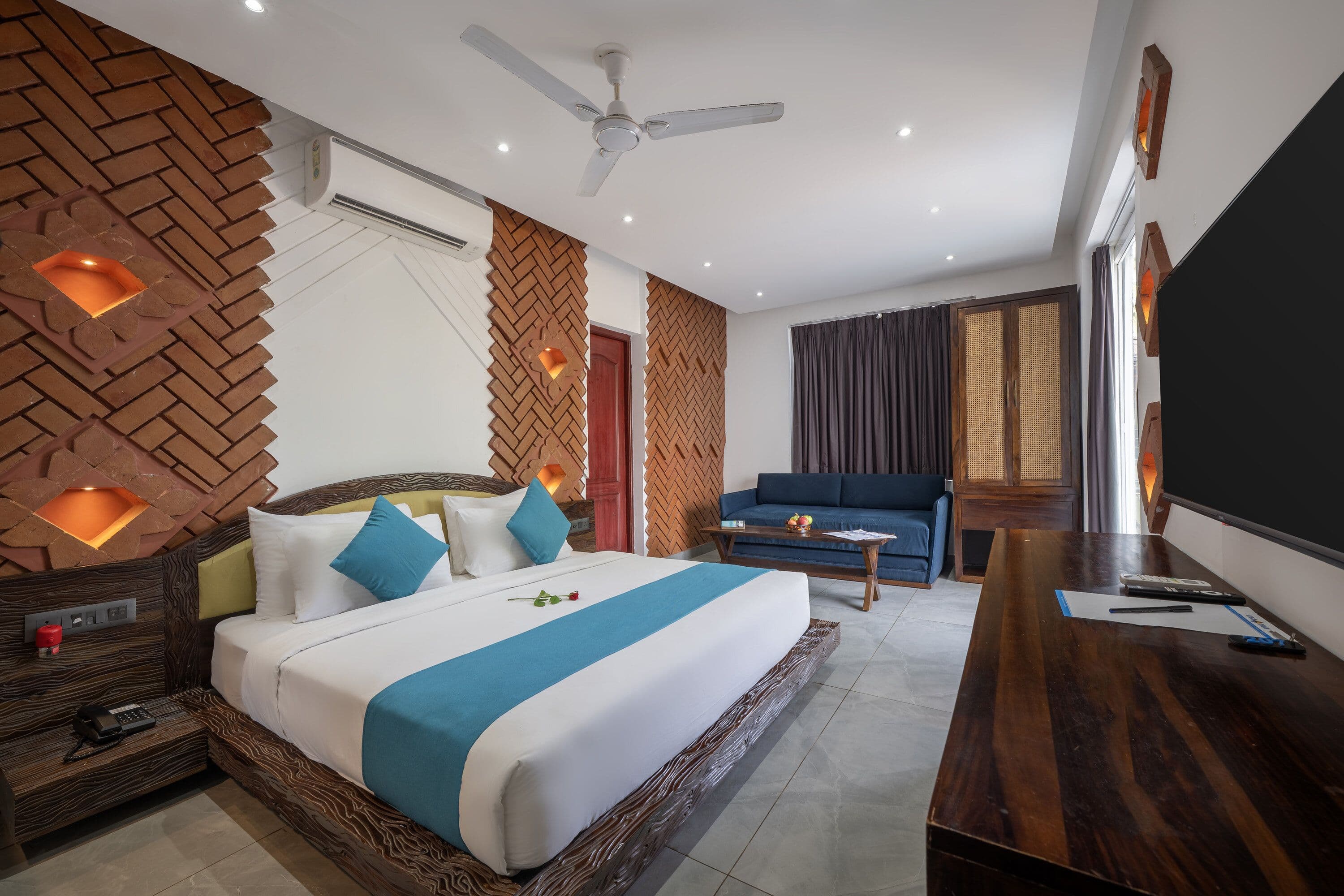 Premium Room with Balcony (Pool View)