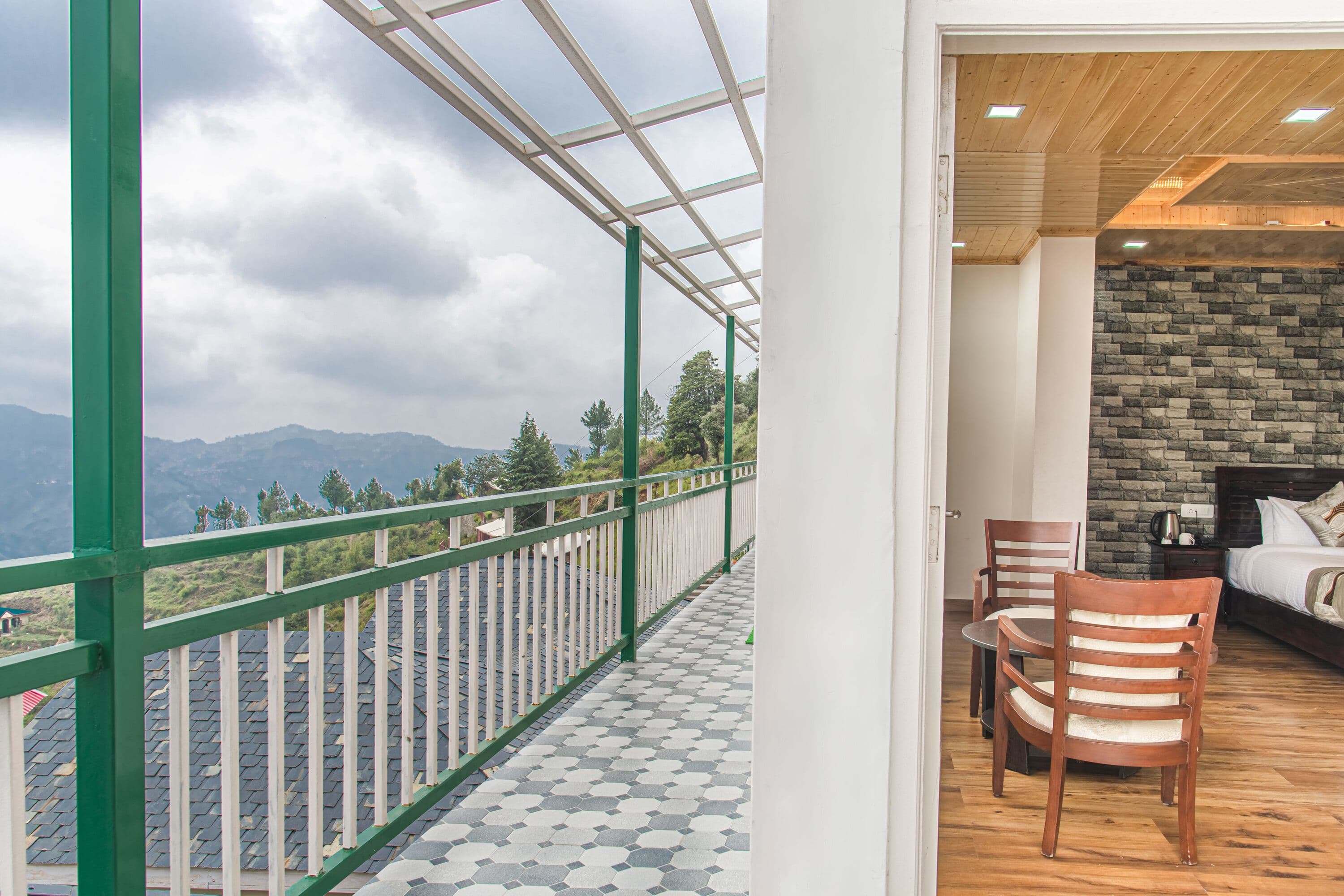 Superior Deluxe Room with Balcony (Mountain View)