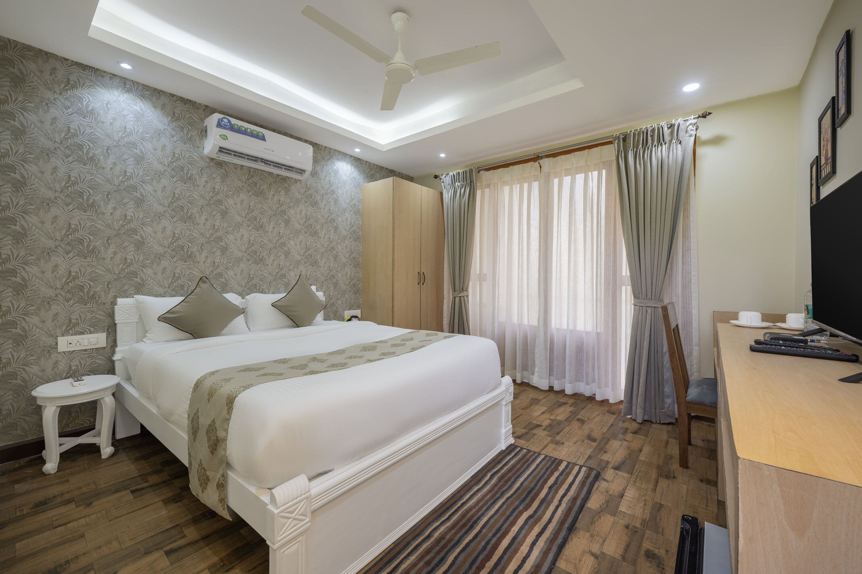 Deluxe Room with Private Deck