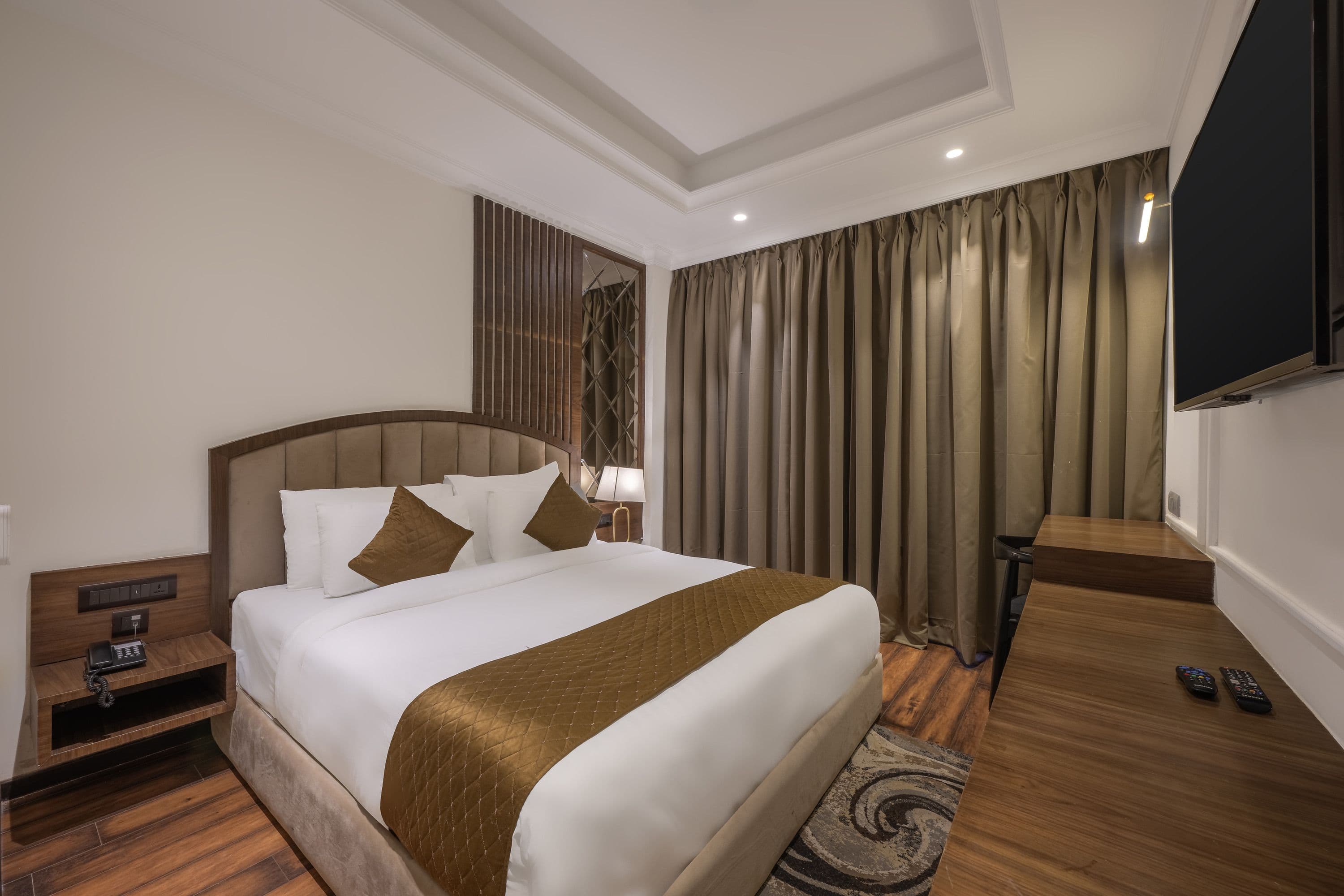 Executive Room with Balcony (NON View)
