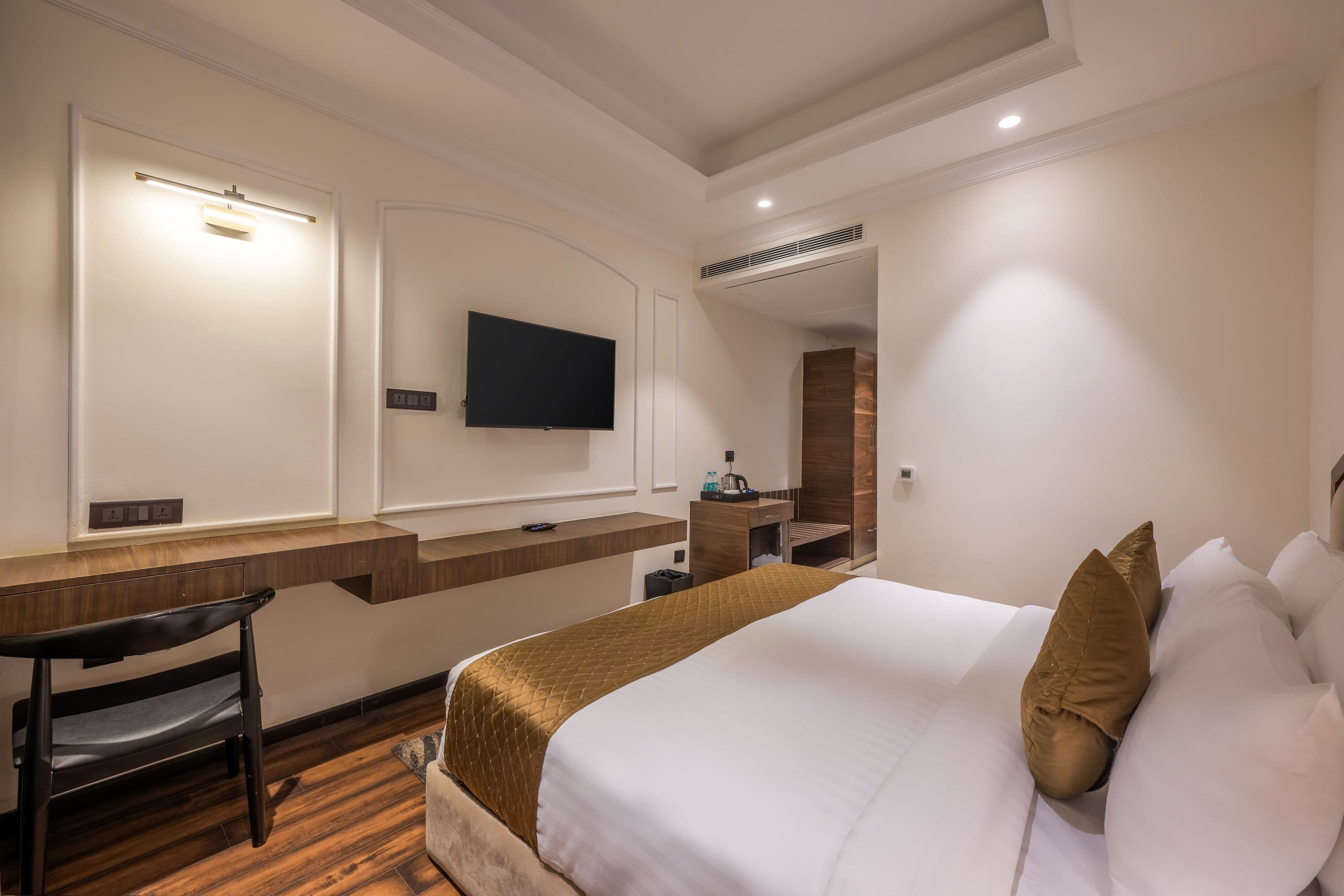 Executive Room with Balcony (Non View)