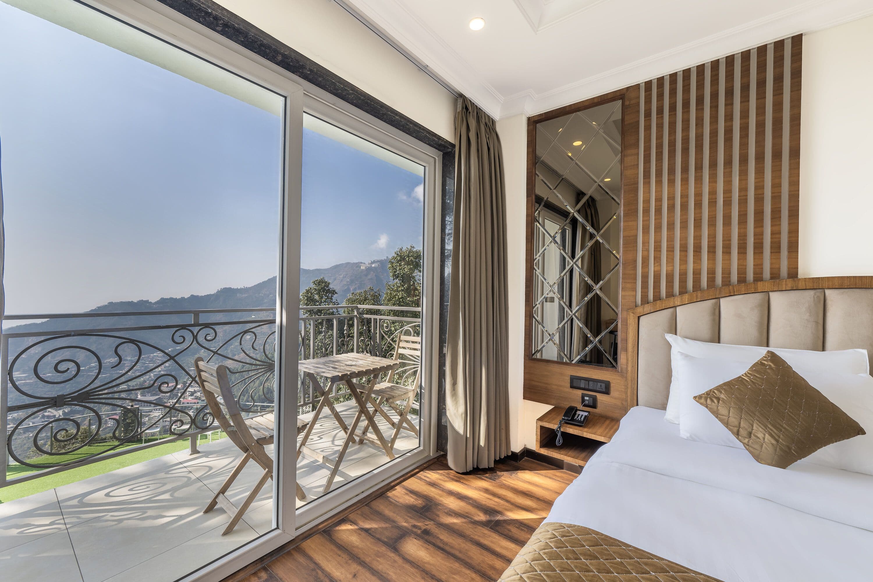 Premium Horizon with Balcony (Valley View)
