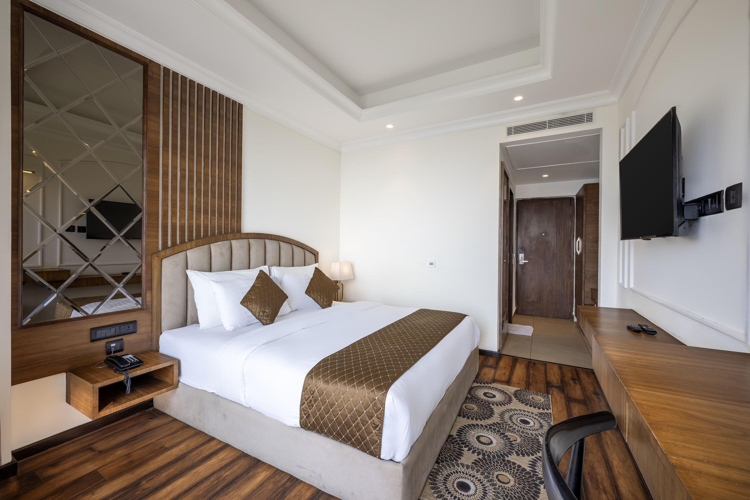 Premium Horizon with Balcony (Valley View)