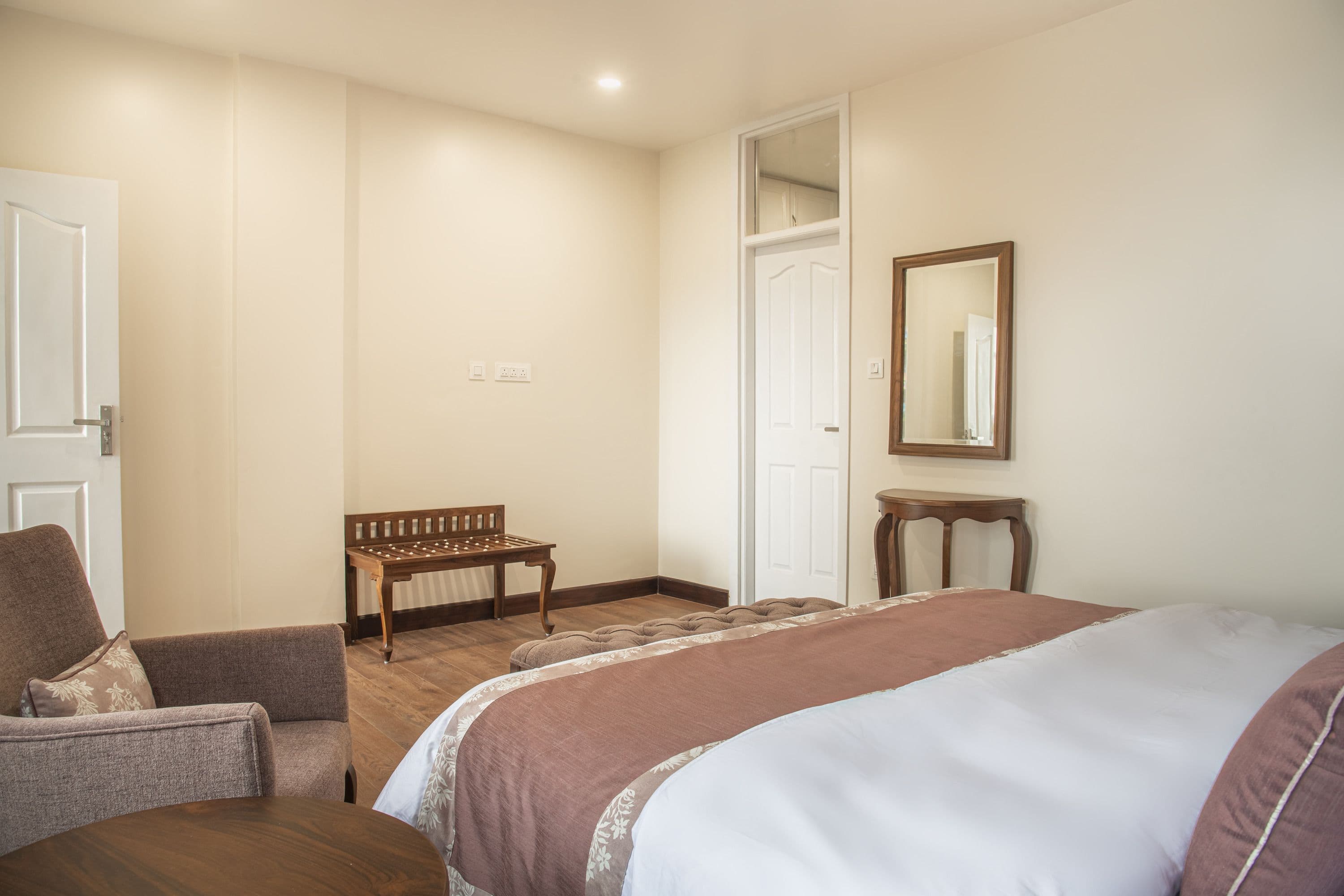 Deluxe Queen Room (Mountain View)