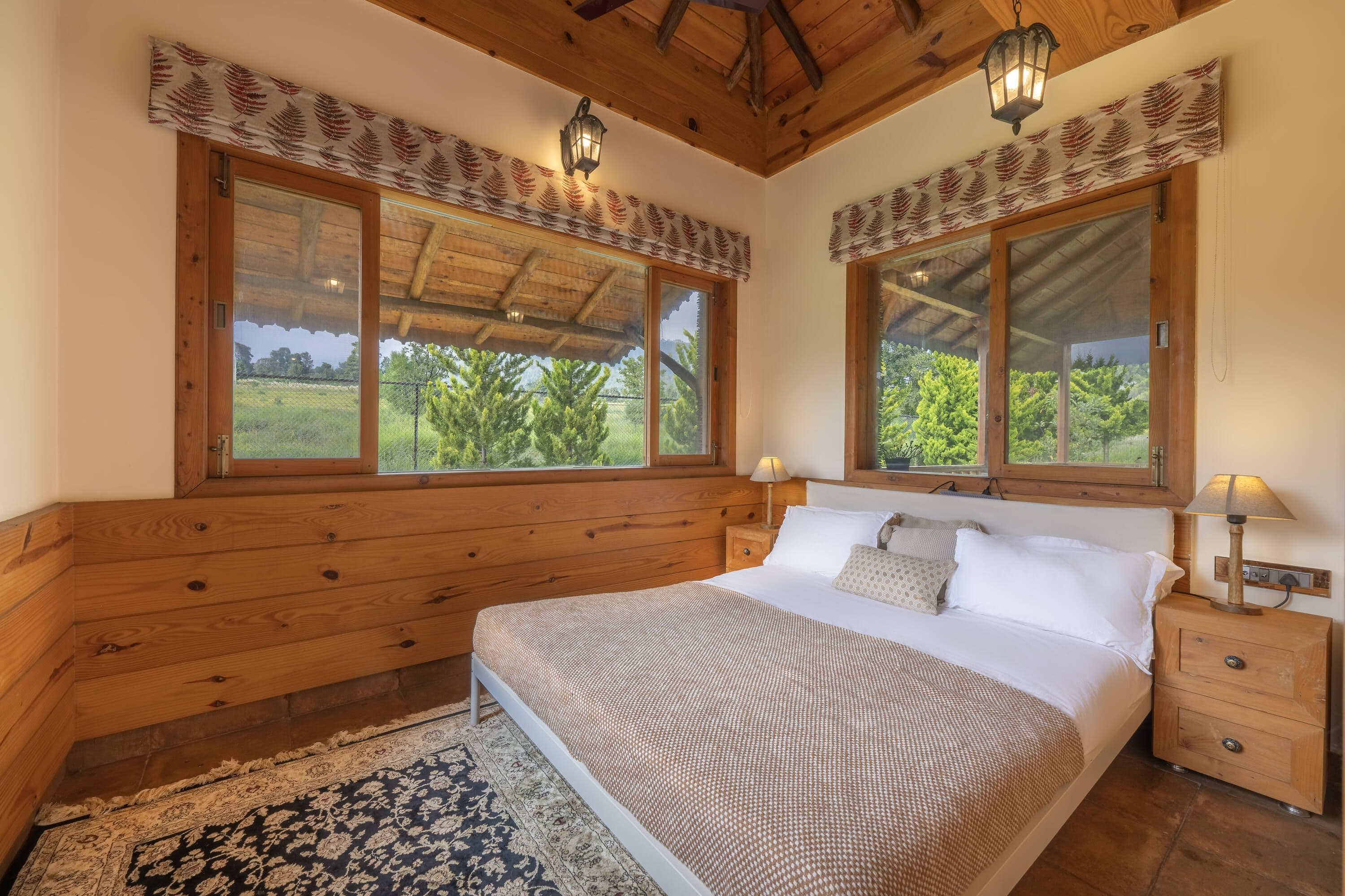 Cozy Mountain Escape Cottage (Mountain View)