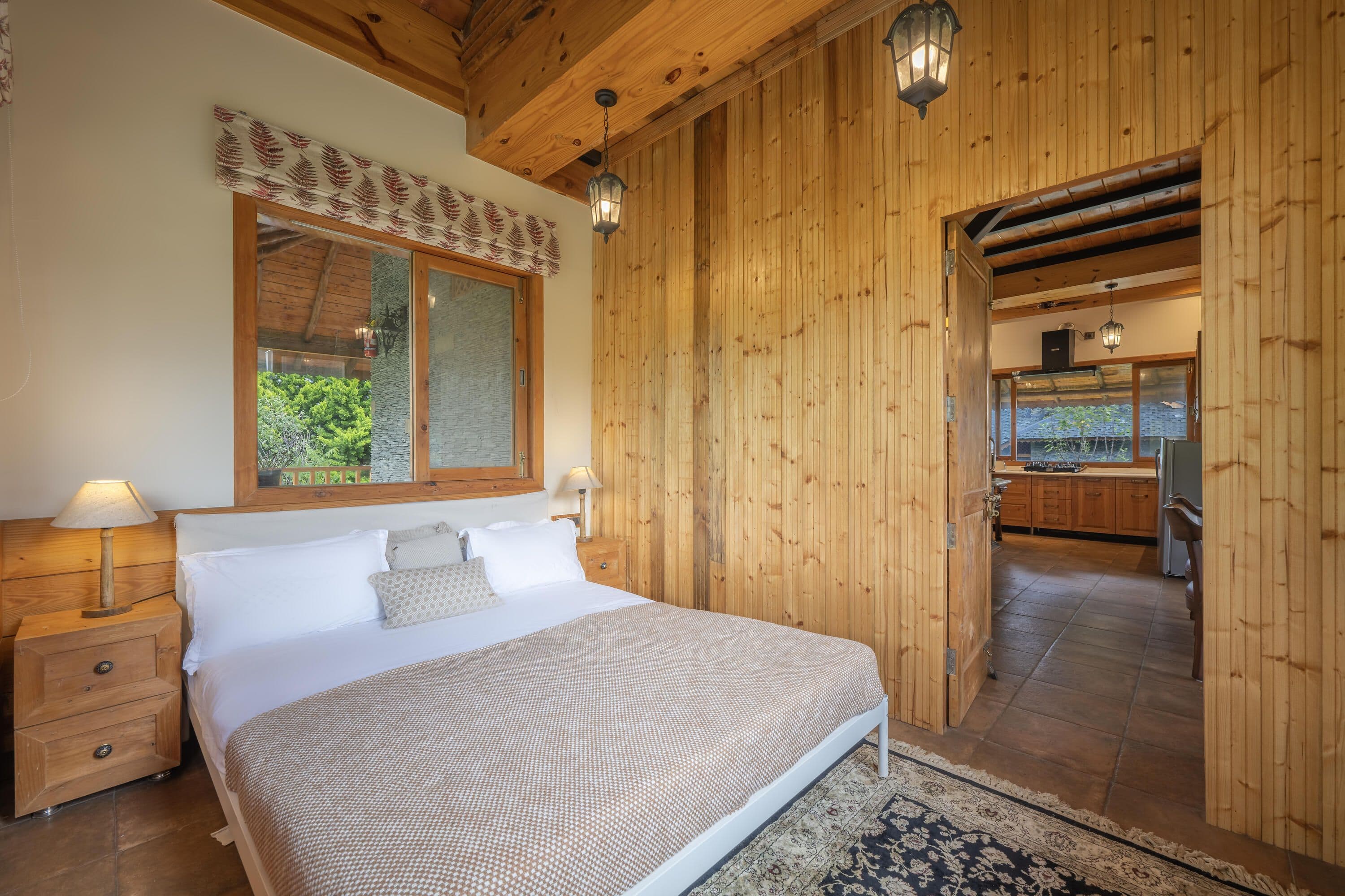 Cozy Mountain Escape Cottage (Mountain View)