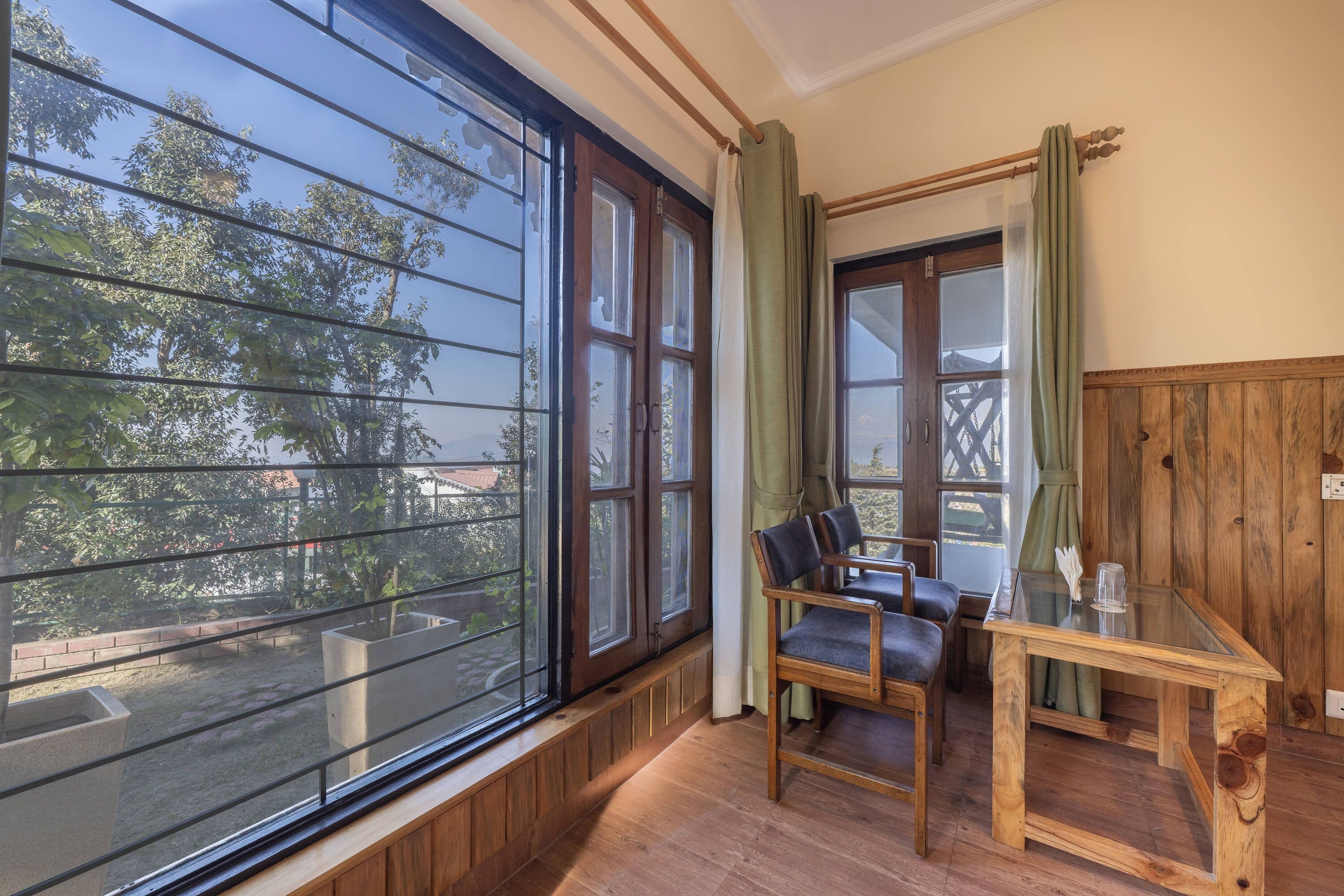 Deluxe Room (Mountain View)