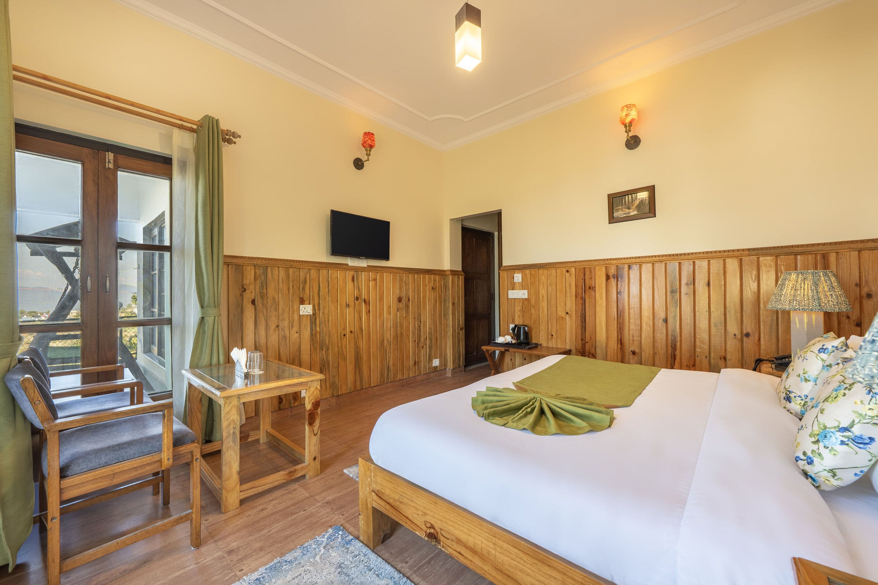 Deluxe Room (Mountain View)