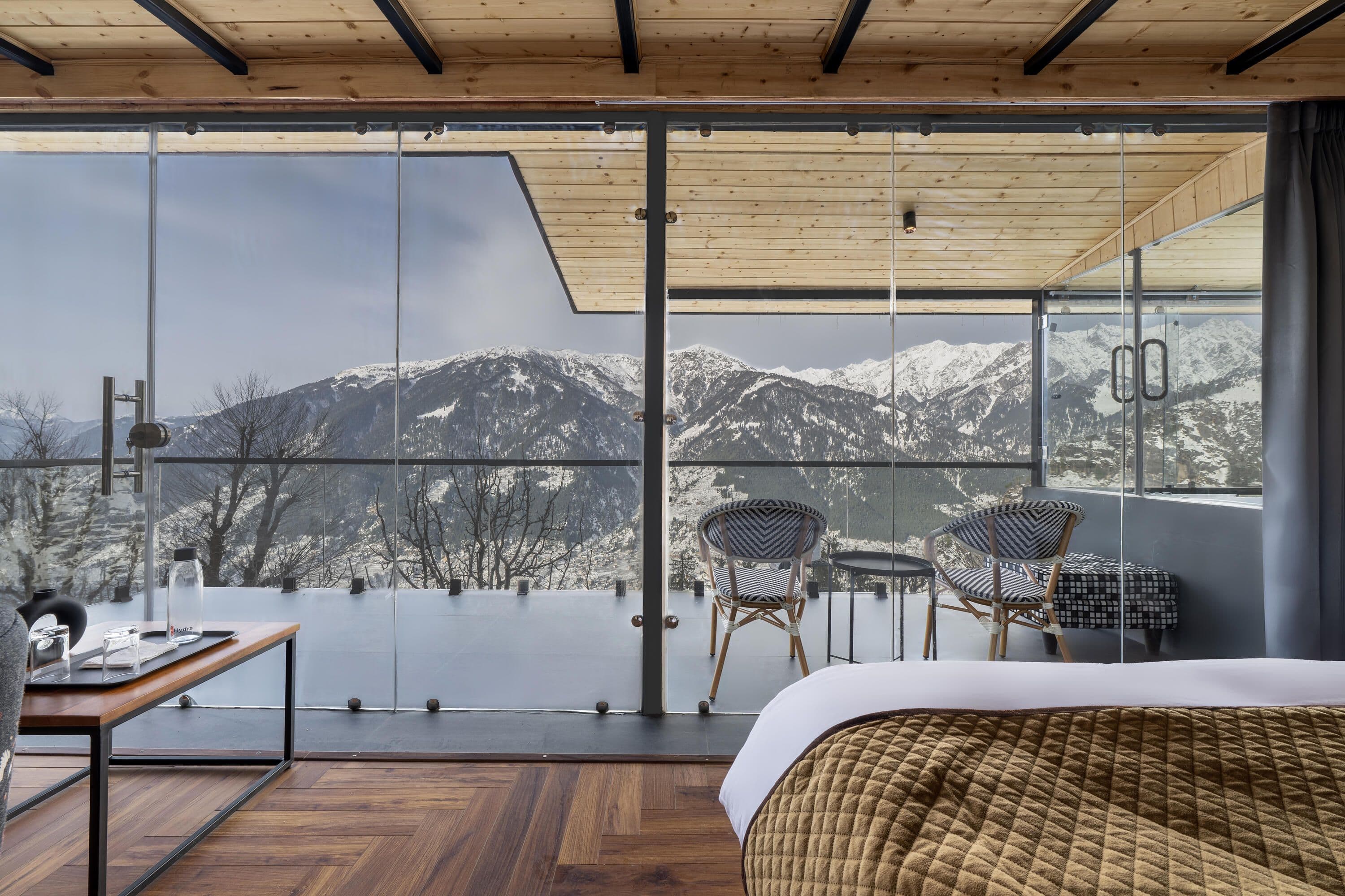 Himalayan Sunset Cabins with Jacuzzi (Mountain View)