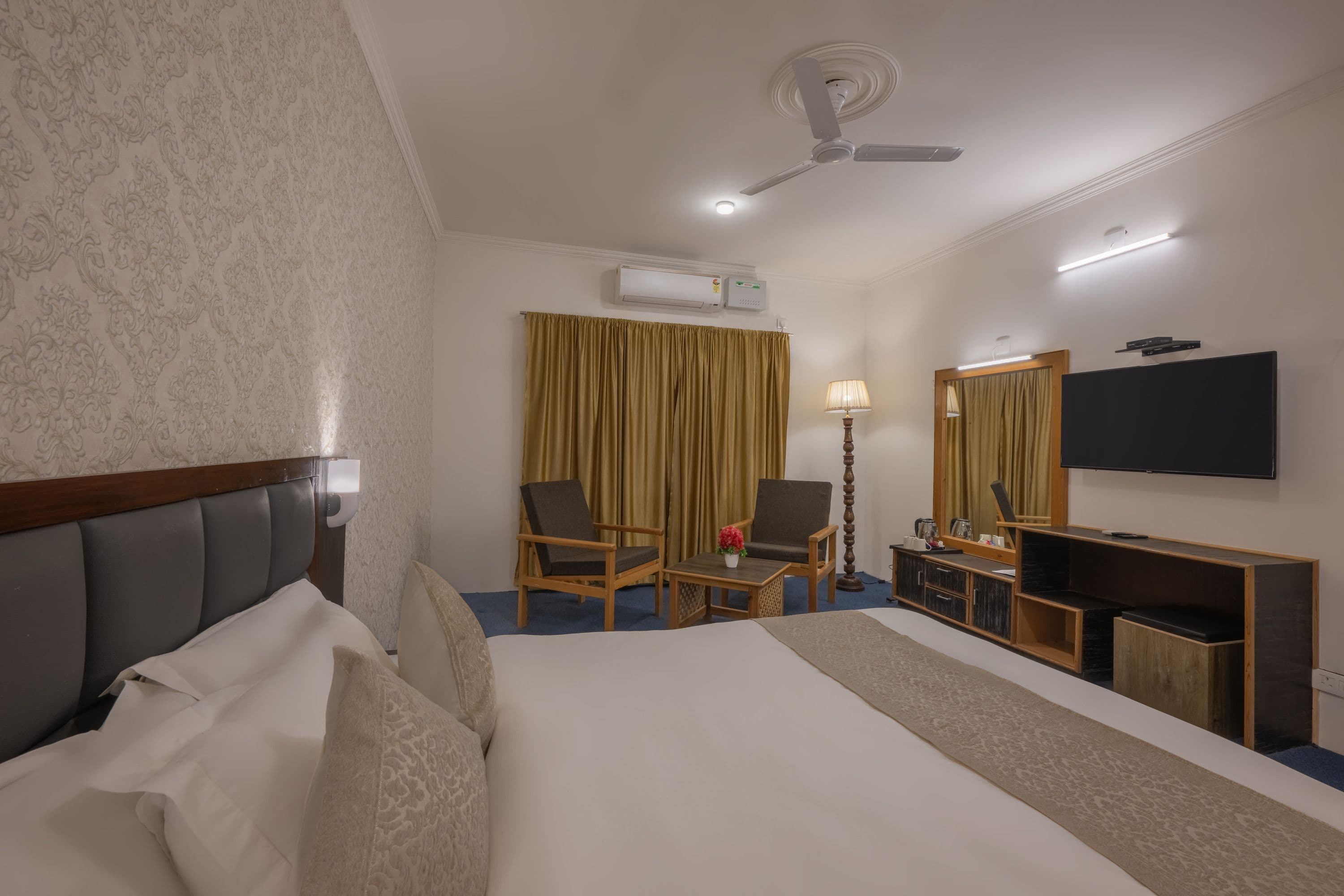 Deluxe Room (Garden View)