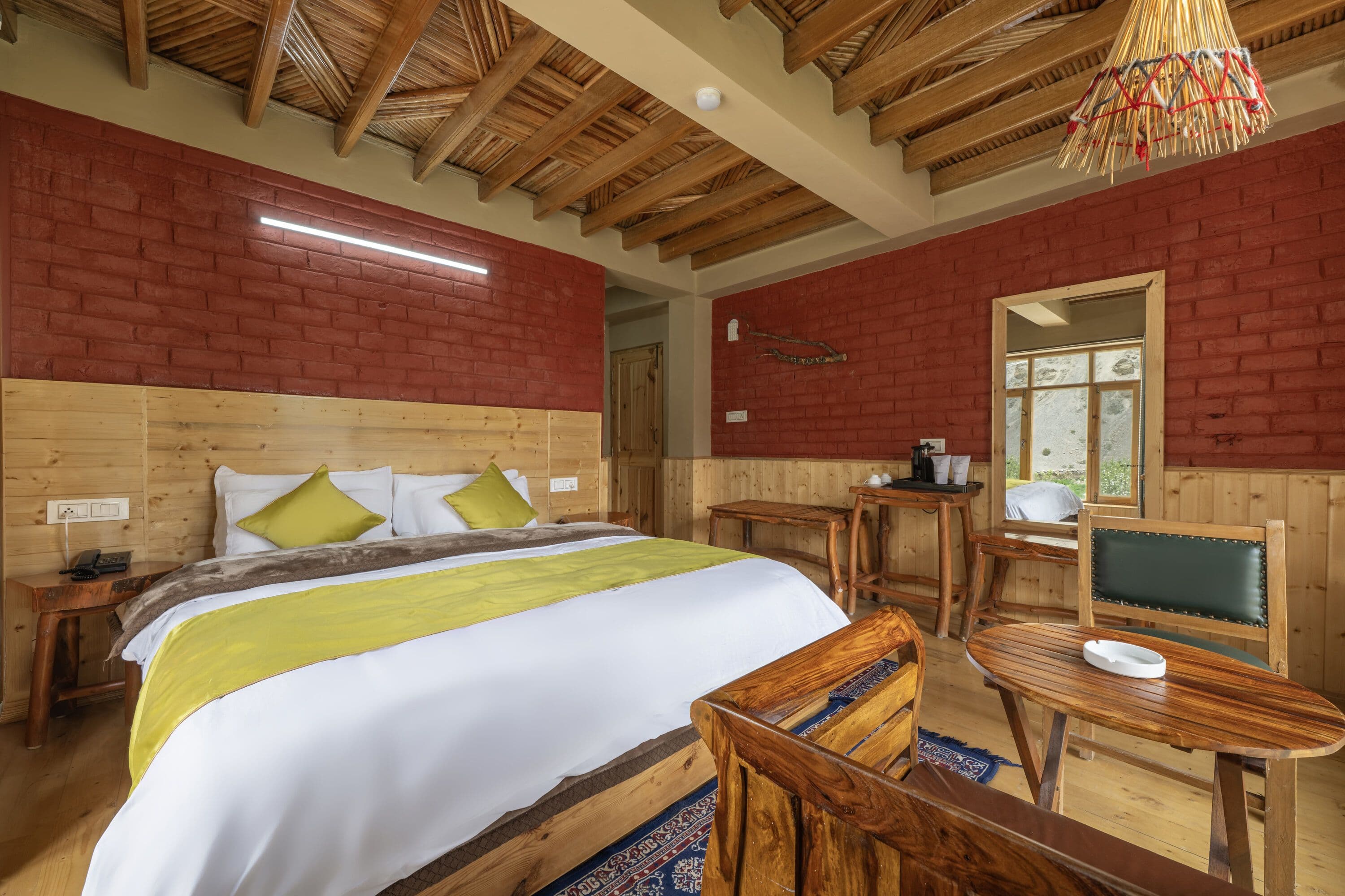 Premium Room with Balcony (Mountain View)